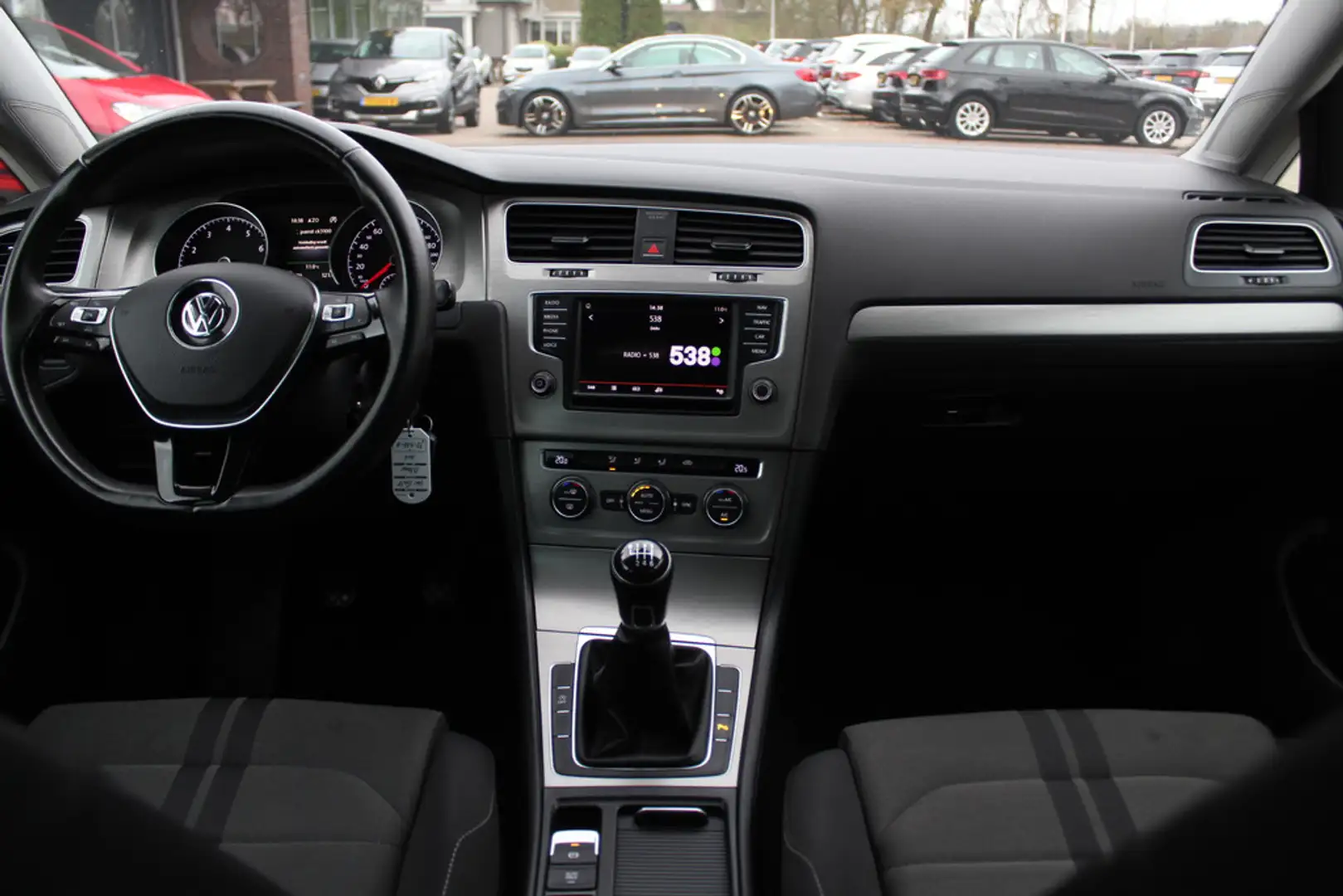 Volkswagen Golf 1.0 TSI Connected Series / Camera / Navigatie / 16 Grijs - 2