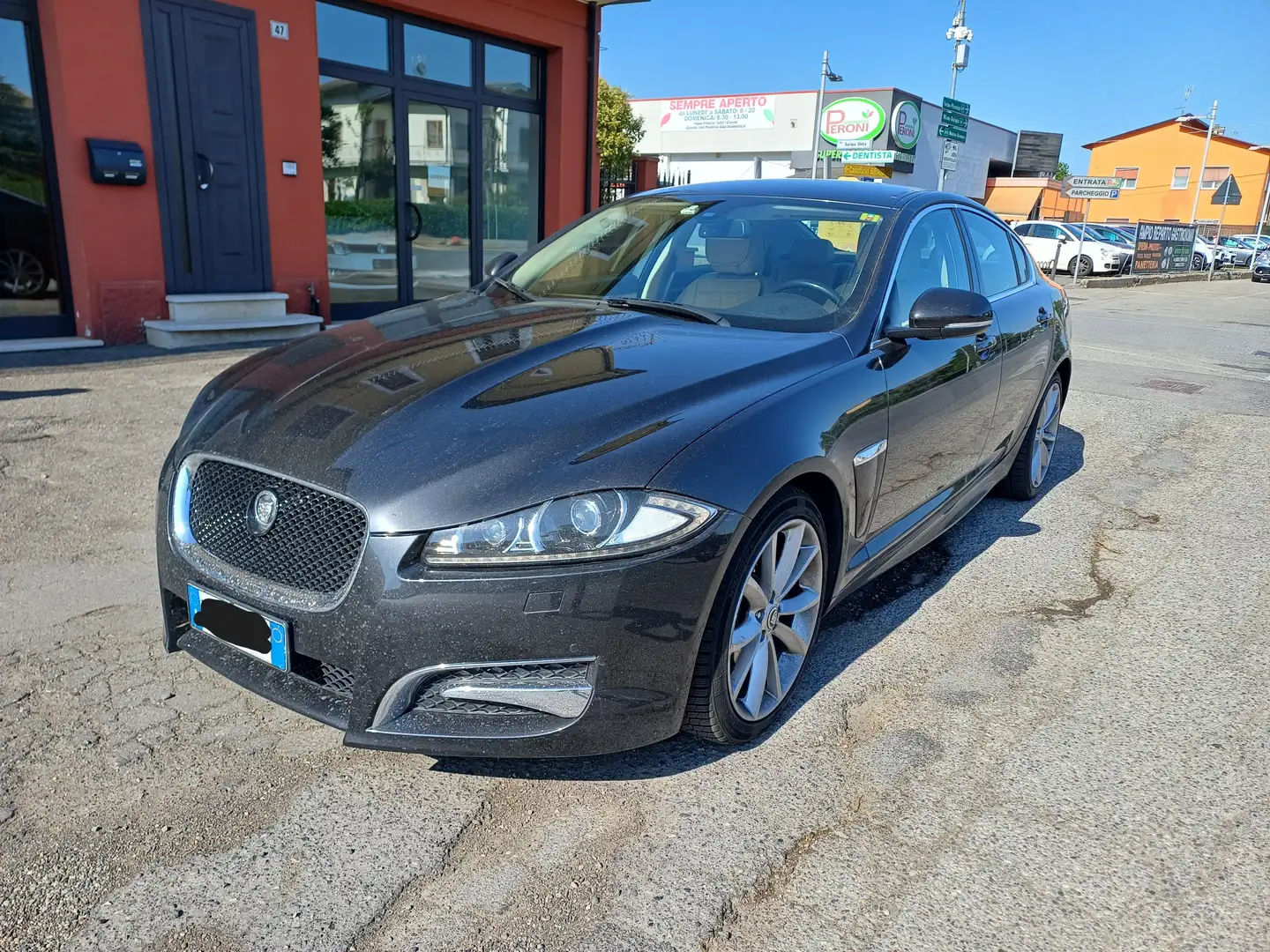 Jaguar XF 2.2 D Grigio - 1
