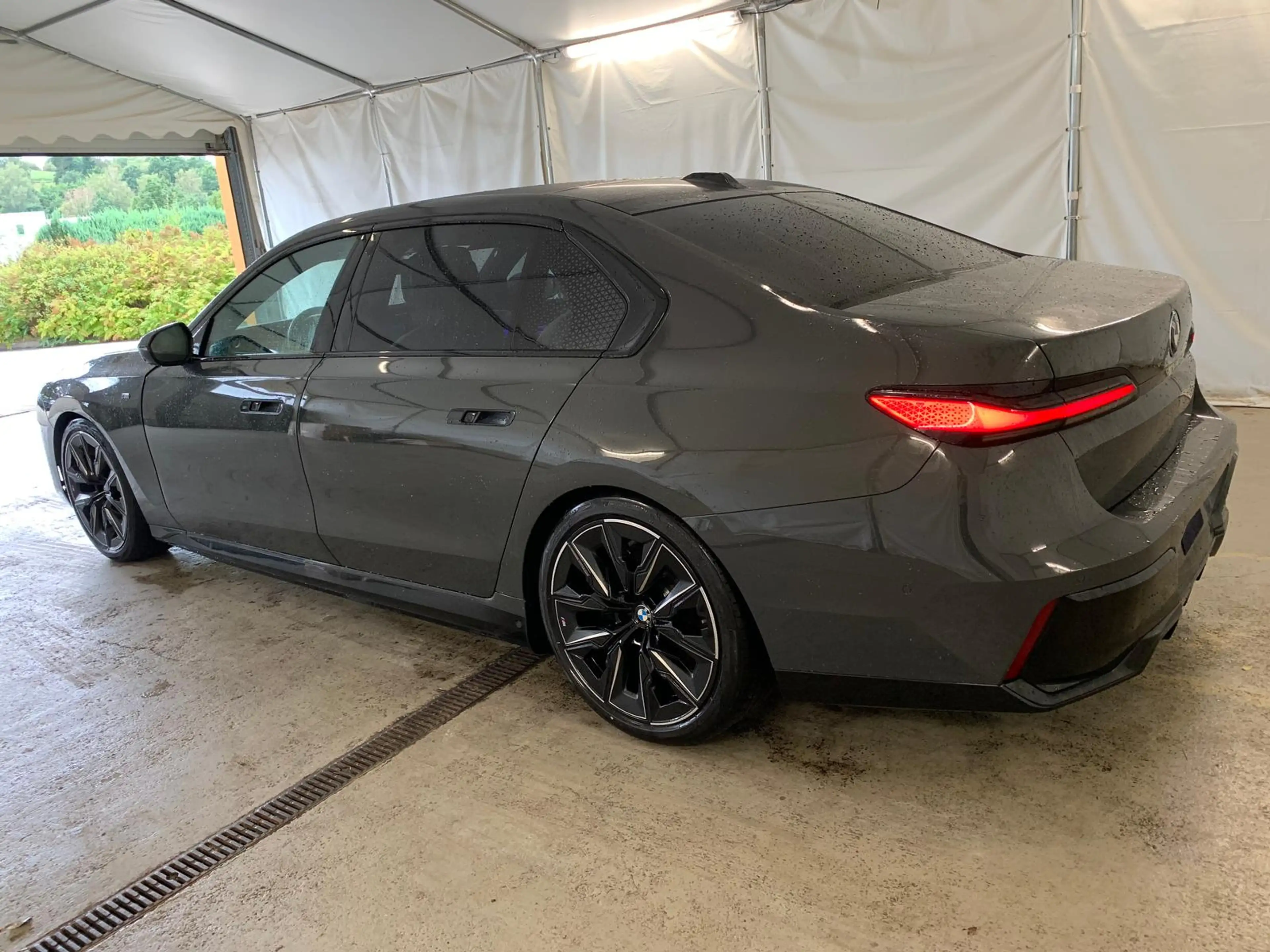 BMW i7 60 M Sport SKY-L/THEATRE/ICONIC/DIAMOND/21" — photo 13