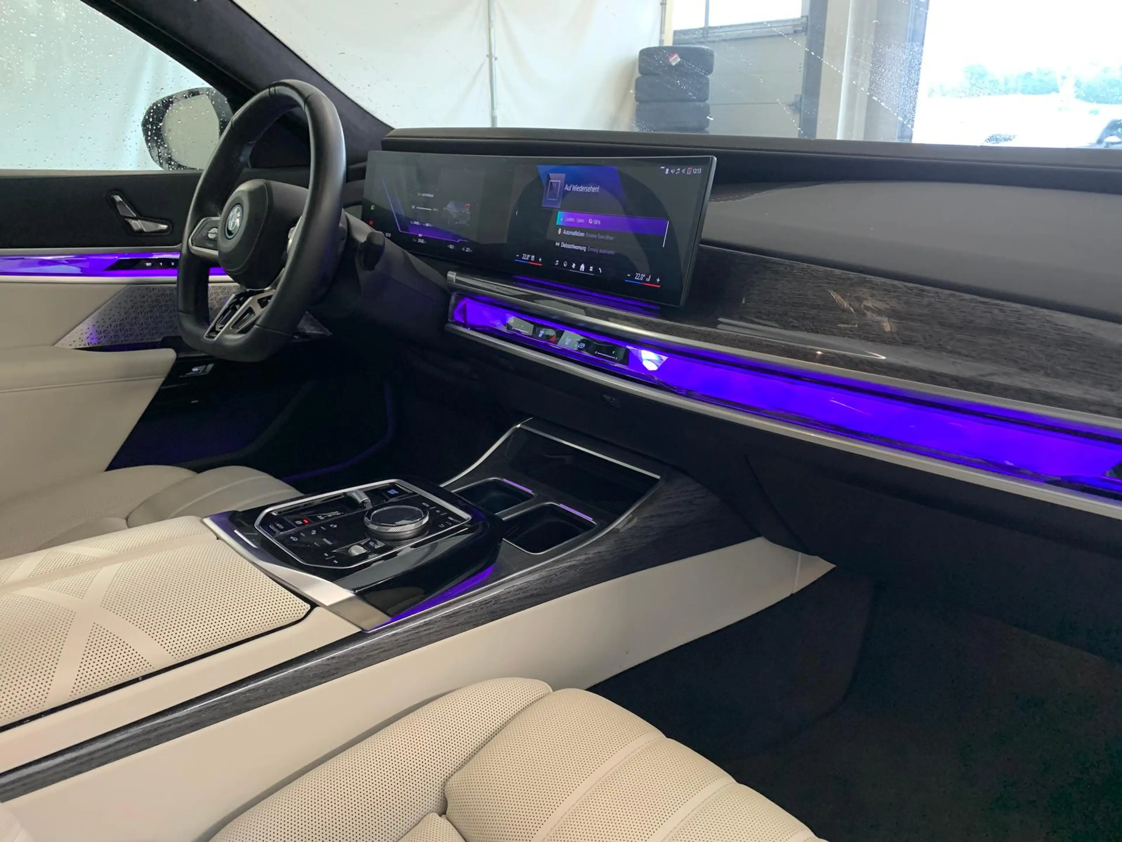 BMW i7 60 M Sport SKY-L/THEATRE/ICONIC/DIAMOND/21" — photo 7