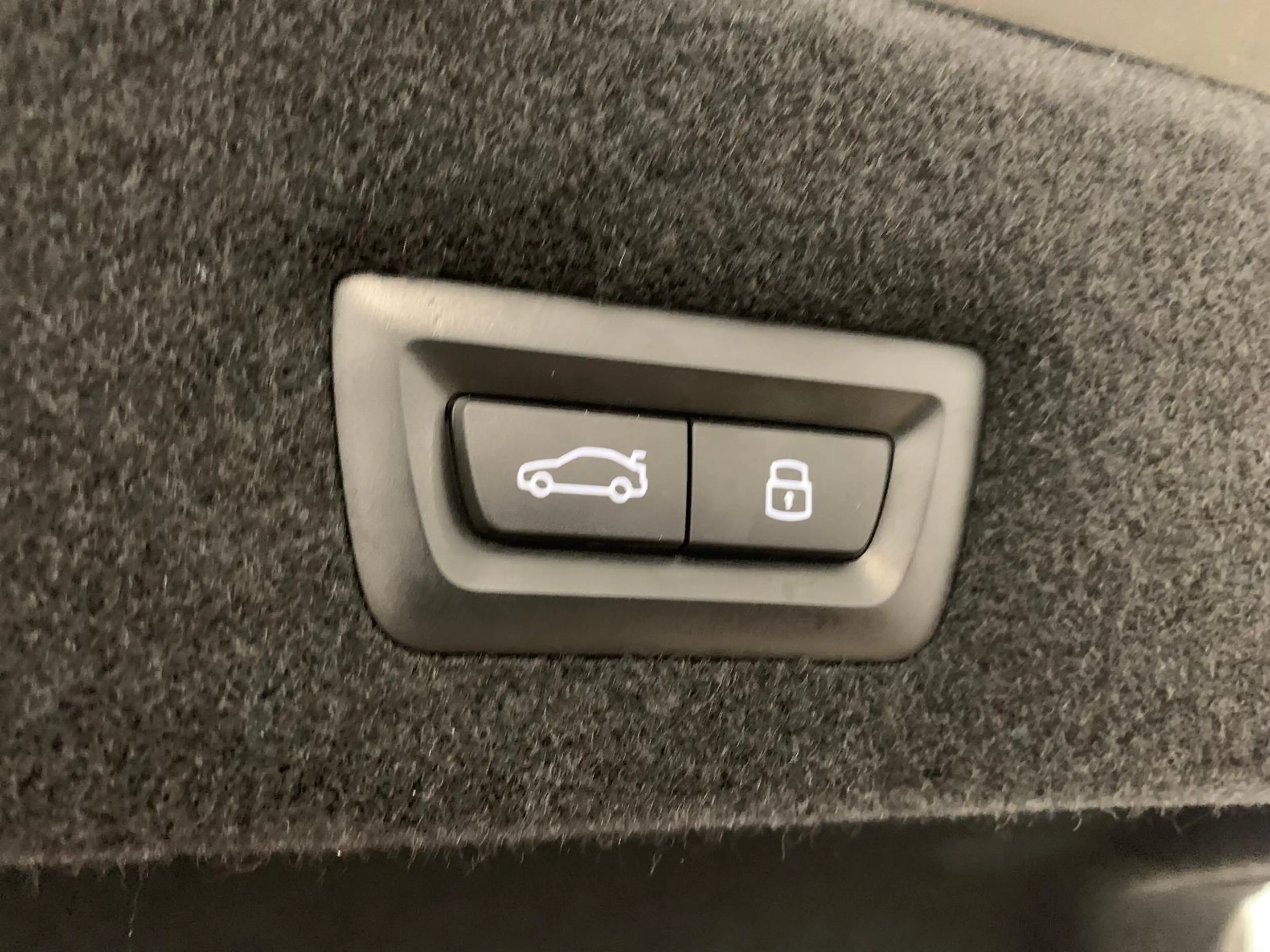 BMW i7 60 M Sport SKY-L/THEATRE/ICONIC/DIAMOND/21" — photo 11