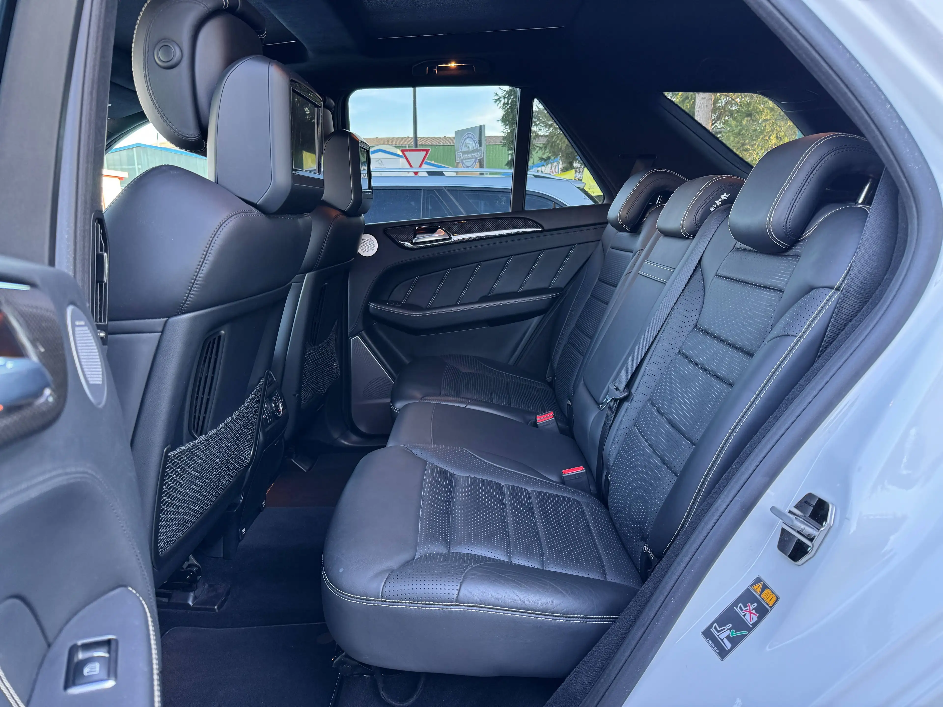 Mercedes-Benz ML 63 AMG 4Matic 7G-TRONIC AHK Panorama B&O Sitzbelüftung 360° Cam — photo 14