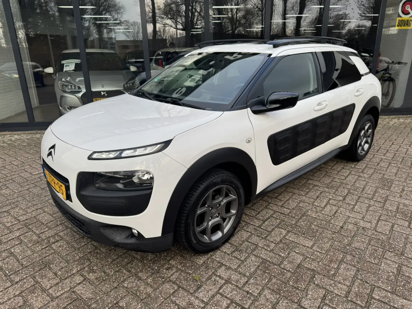 Citroen C4 Cactus 1.2 e-VTi Shine*Panorama*Navi*Camera*EXPORT/EX.BPM Wit - 2
