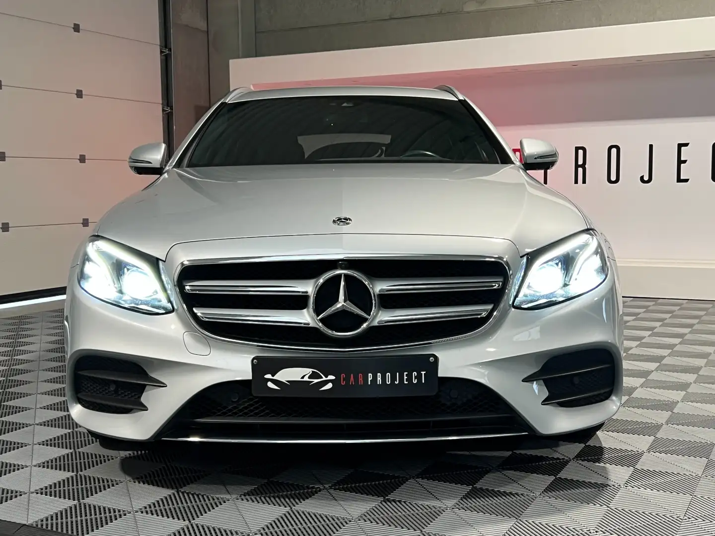 Mercedes-Benz E 220 E 220 d 9G-TRONIC/PACK AMG/GPS/CLIM AUTO/CAM 360 Gris - 2