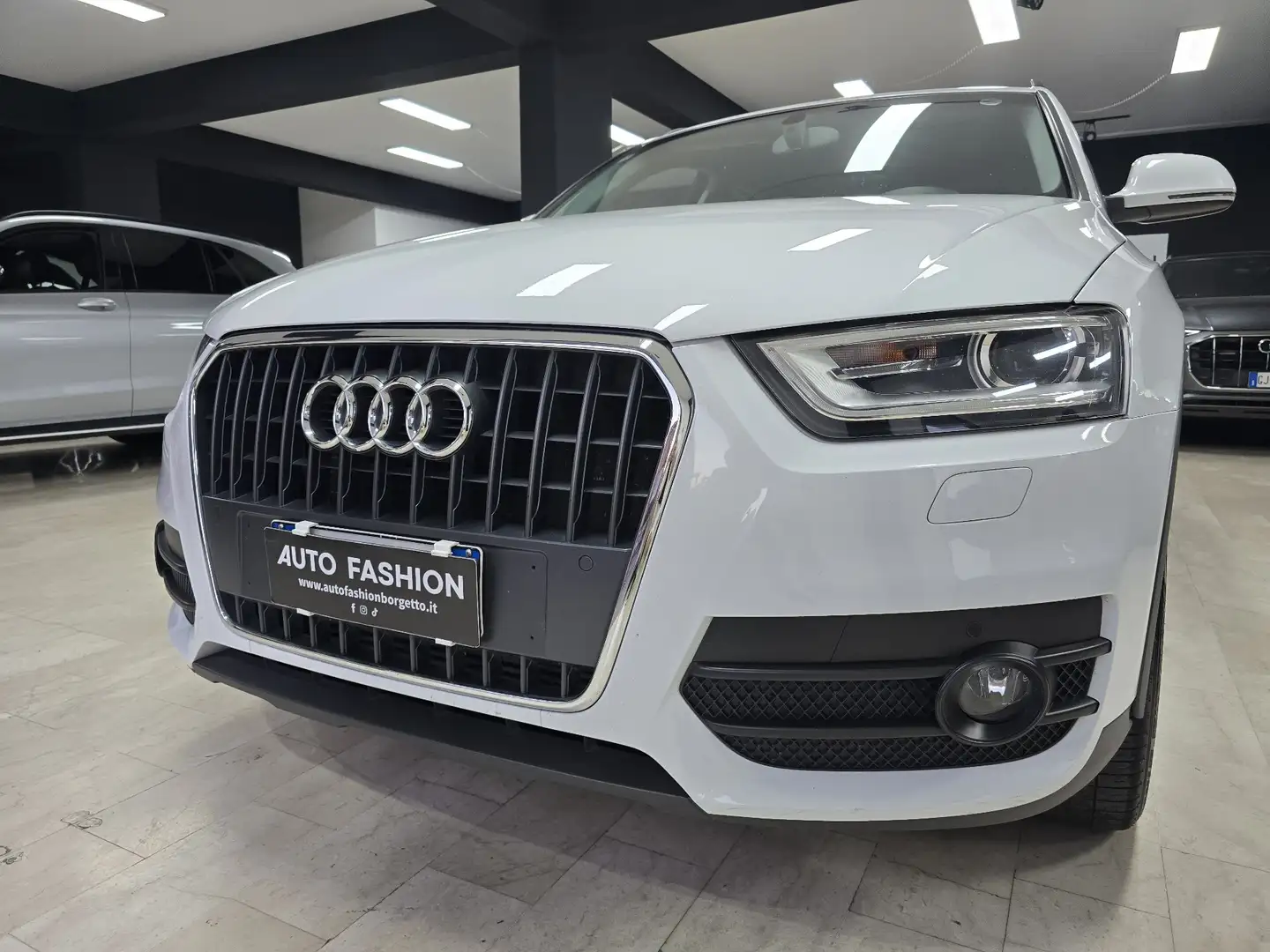Audi Q3 Q3 I 2011 2.0 tdi Advanced 140cv Bianco - 2