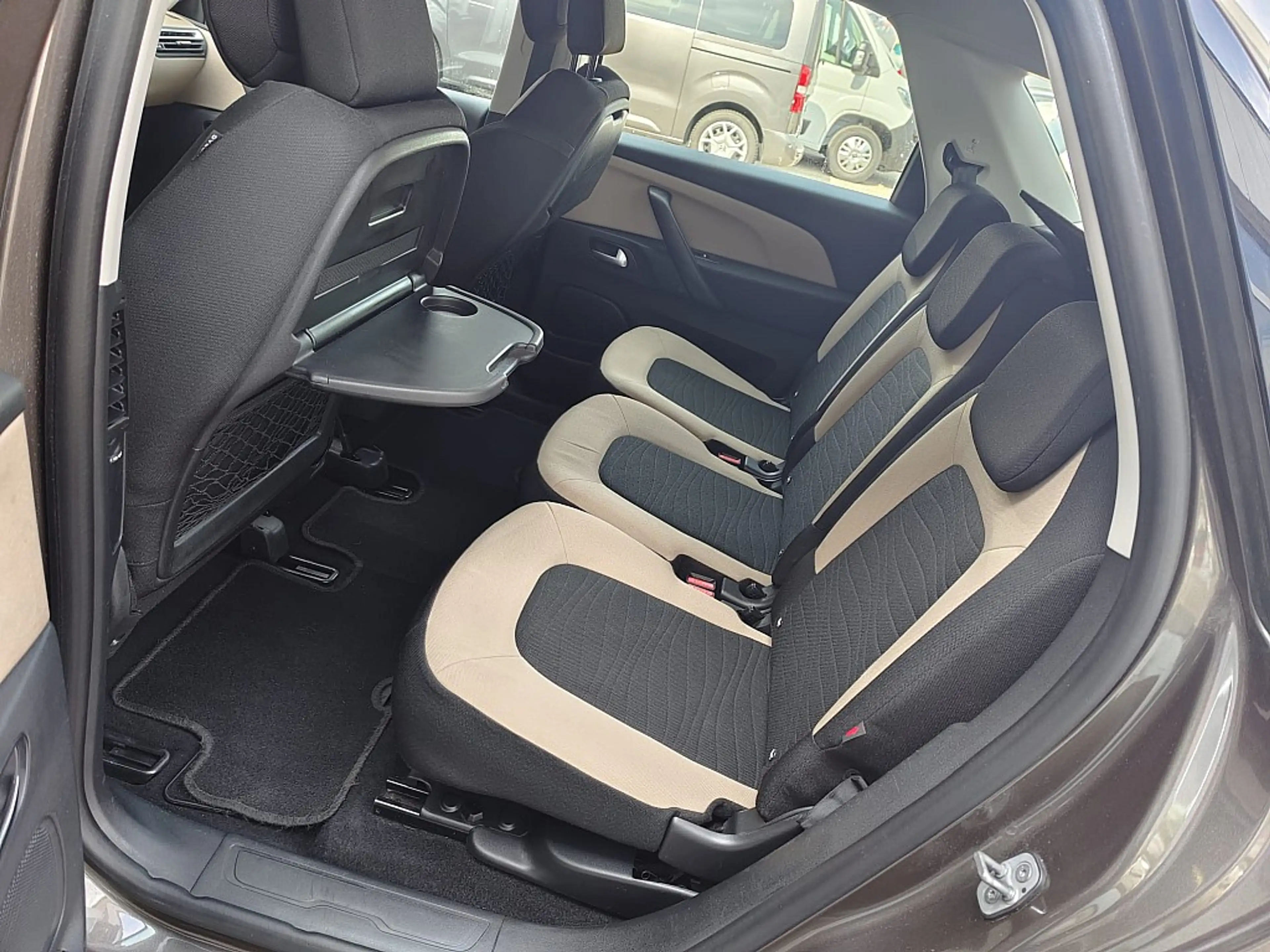 Citroen C4 Picasso PureTech 130 S&S Intensive — photo 15
