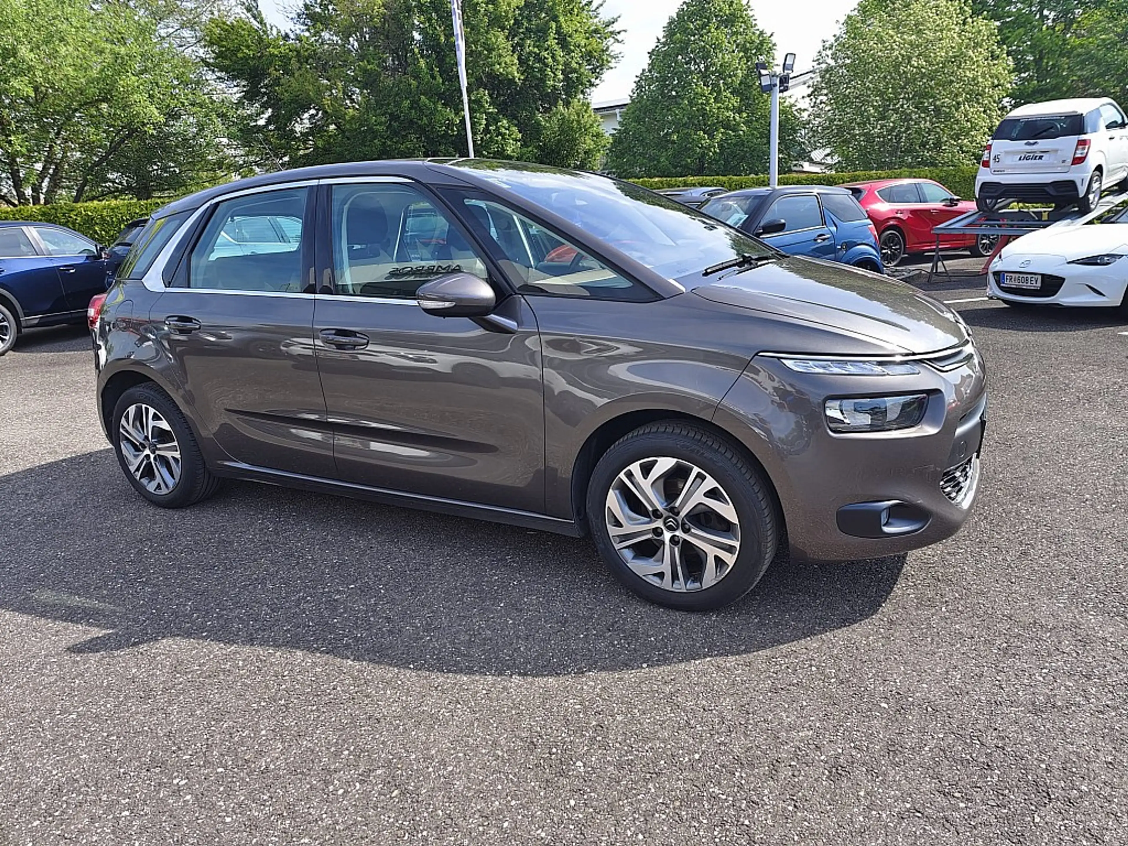 Citroen C4 Picasso PureTech 130 S&S Intensive — photo 6