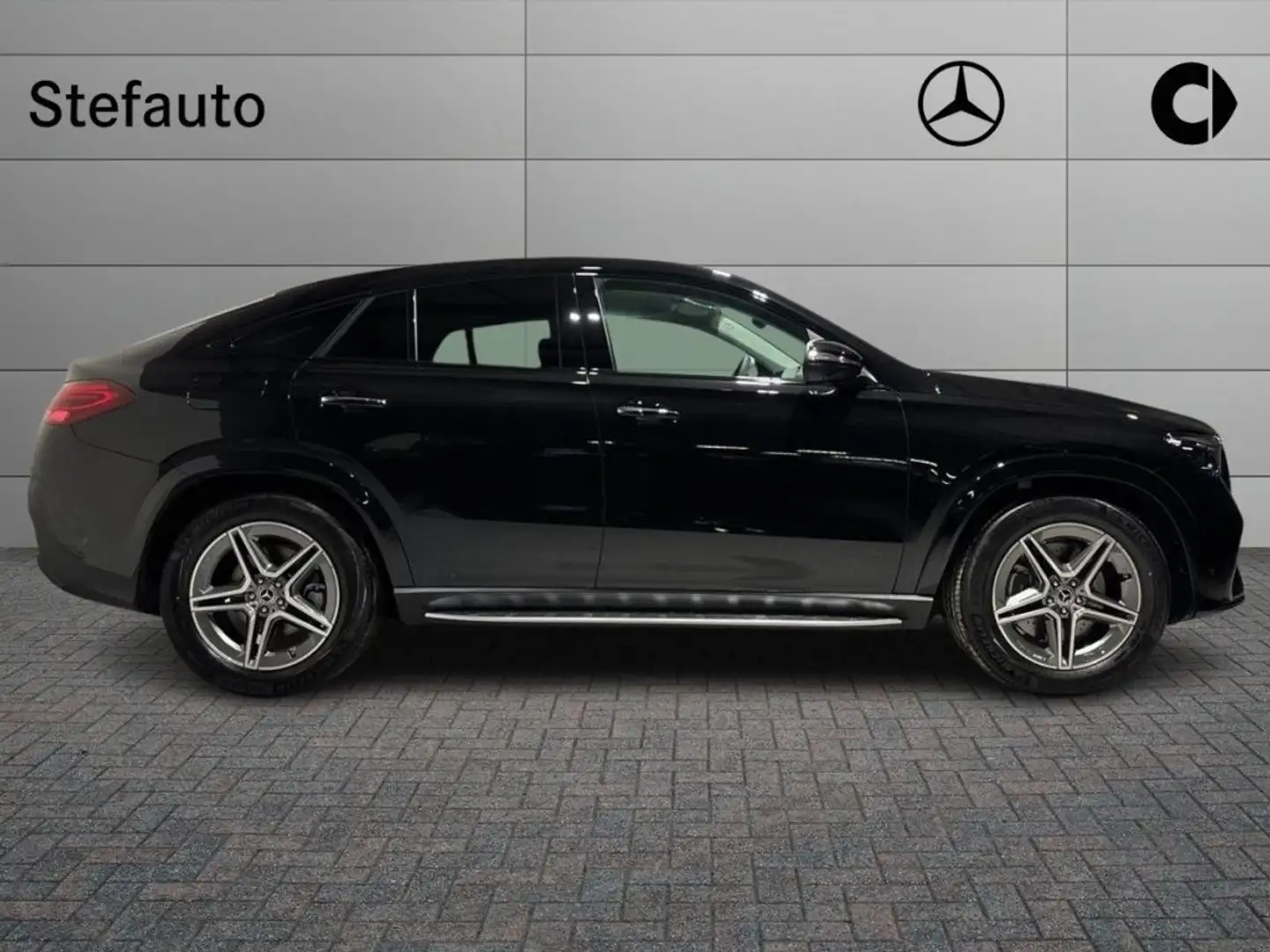 Mercedes-Benz GLE 300 d 4Matic Mild Hybrid Coupé AMG Line Advanced Plus Negru - 2
