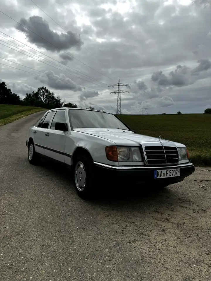 Mercedes-Benz 300D, foto 3