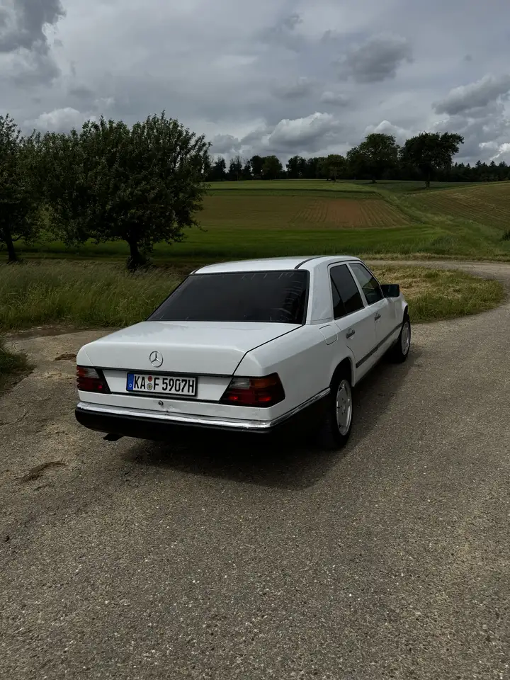 Mercedes-Benz 300D, foto 6