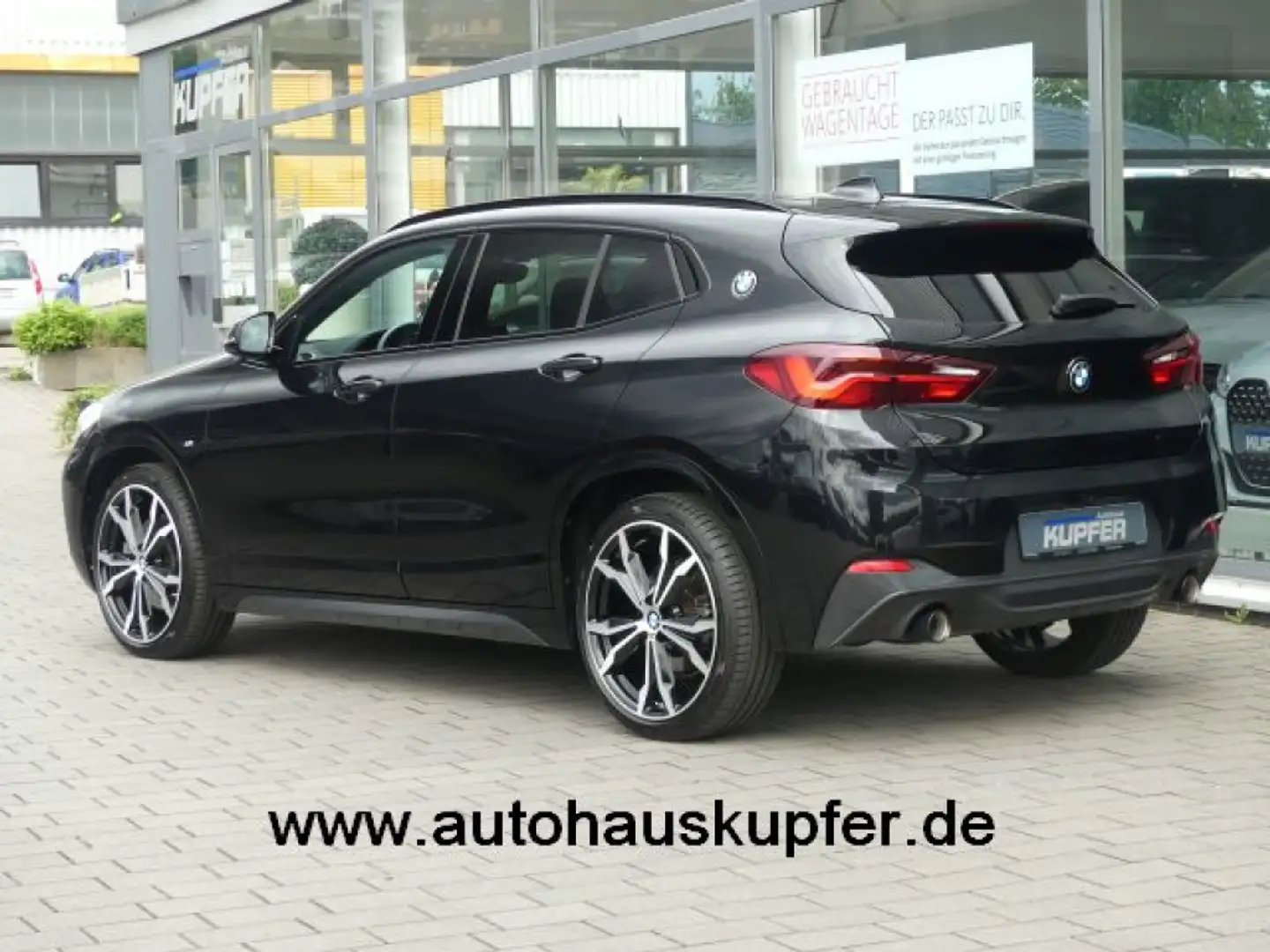 BMW X2 xDrive20d M Sport AHK*Headup°HIFI HarmanK°20 Černá - 2