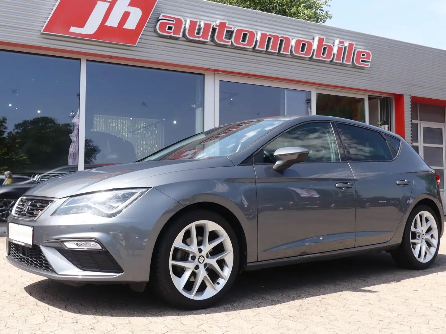 SEAT Leon FR 1.4 TSI Navi*SHZ*LED*Tempomat*8-fach Gri - 1