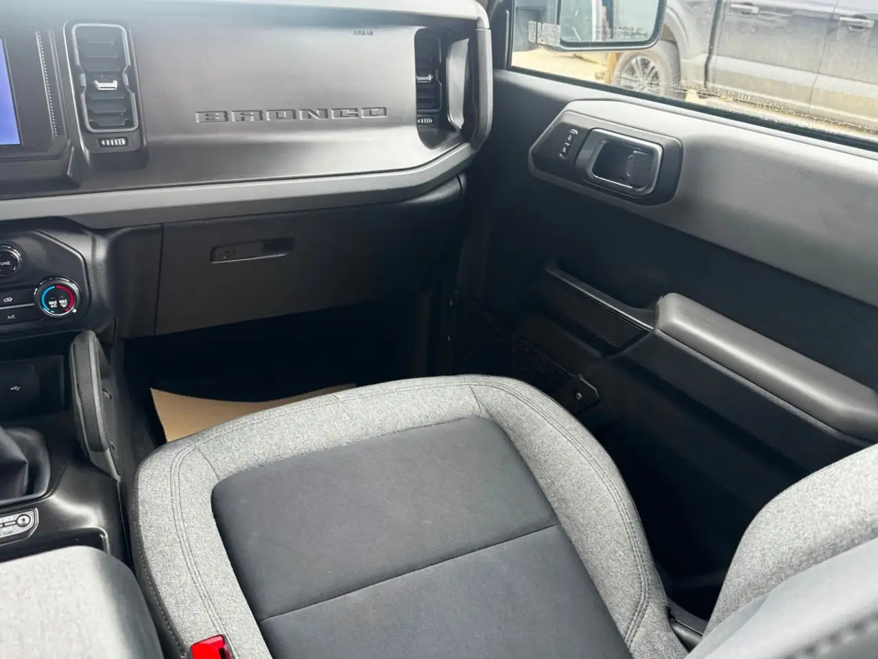 Ford Bronco снимка Ford Bronco