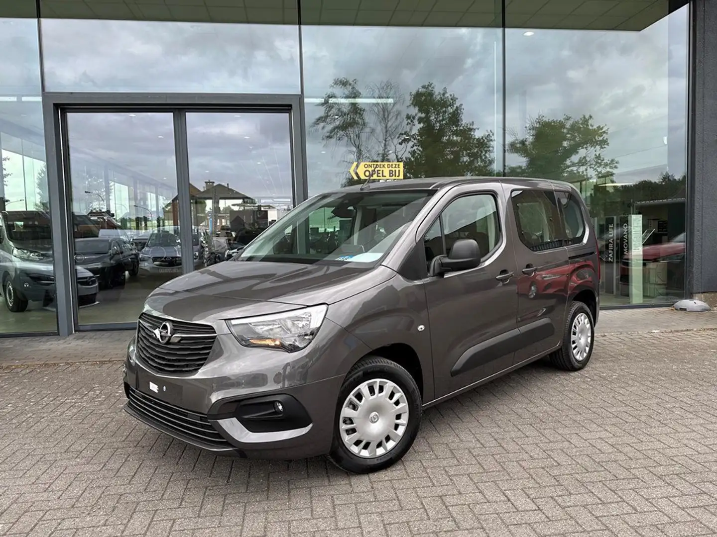 Opel Combo Life e-Edition Plus 50KwH *Navi*Camera*Keyless* - 1