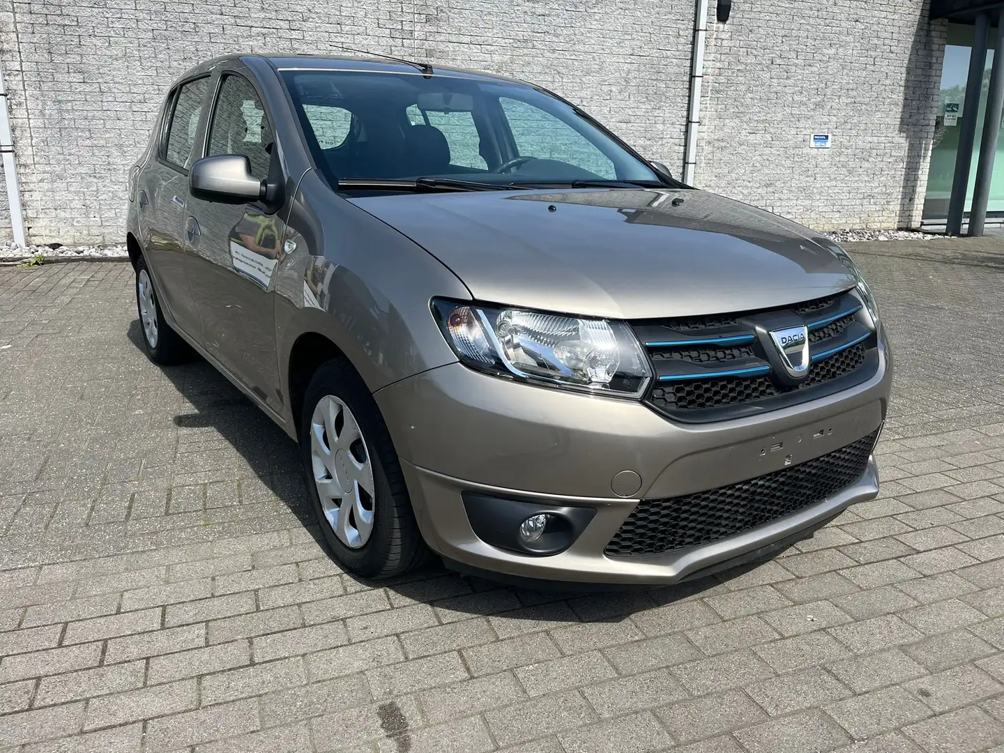 Dacia Sandero 0.9 TCe Laureate Beżowy - 2