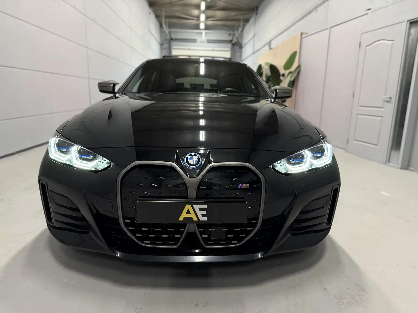 BMW i4 High Executive Zwart - 1