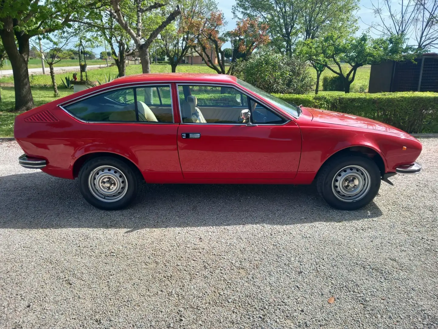 Alfa Romeo Alfetta 1.8 alfetta gt - 1