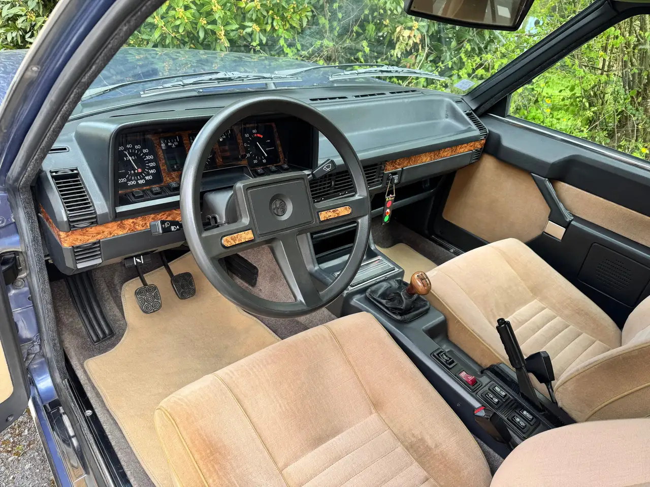 Alfa Romeo Alfa 6 2,5l V6 160ch, foto 3