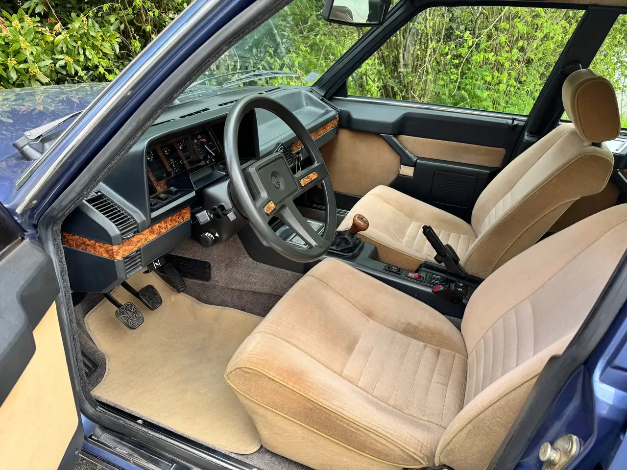 Alfa Romeo Alfa 6 2,5l V6 160ch, foto 4