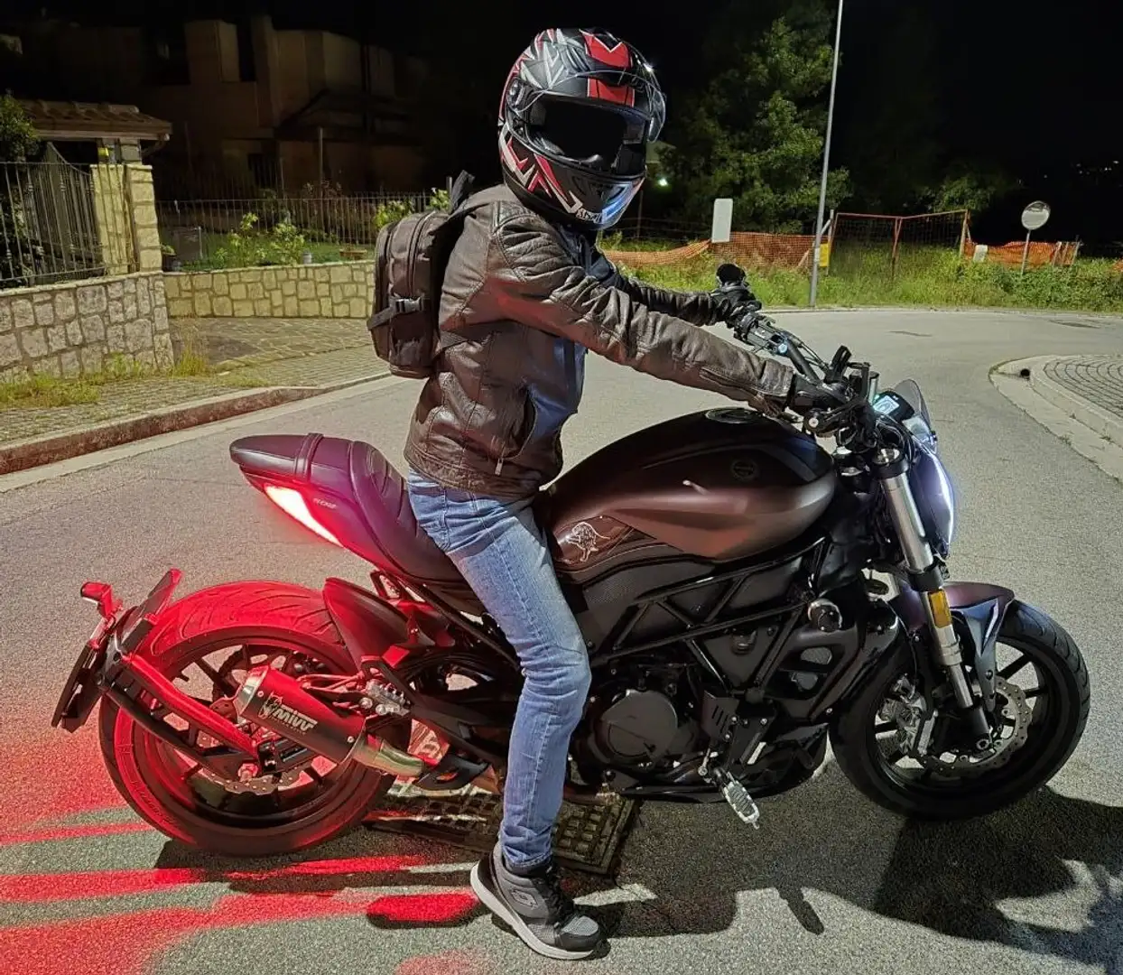 Benelli 502C Cruiser Accessoriata Rouge - 2