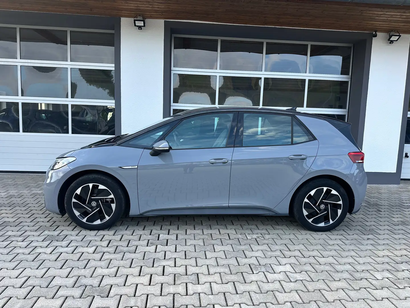 Volkswagen ID.3 Pro 62kWh **APP*ACC*NAVI*SITZHZ**LED** Grau - 2