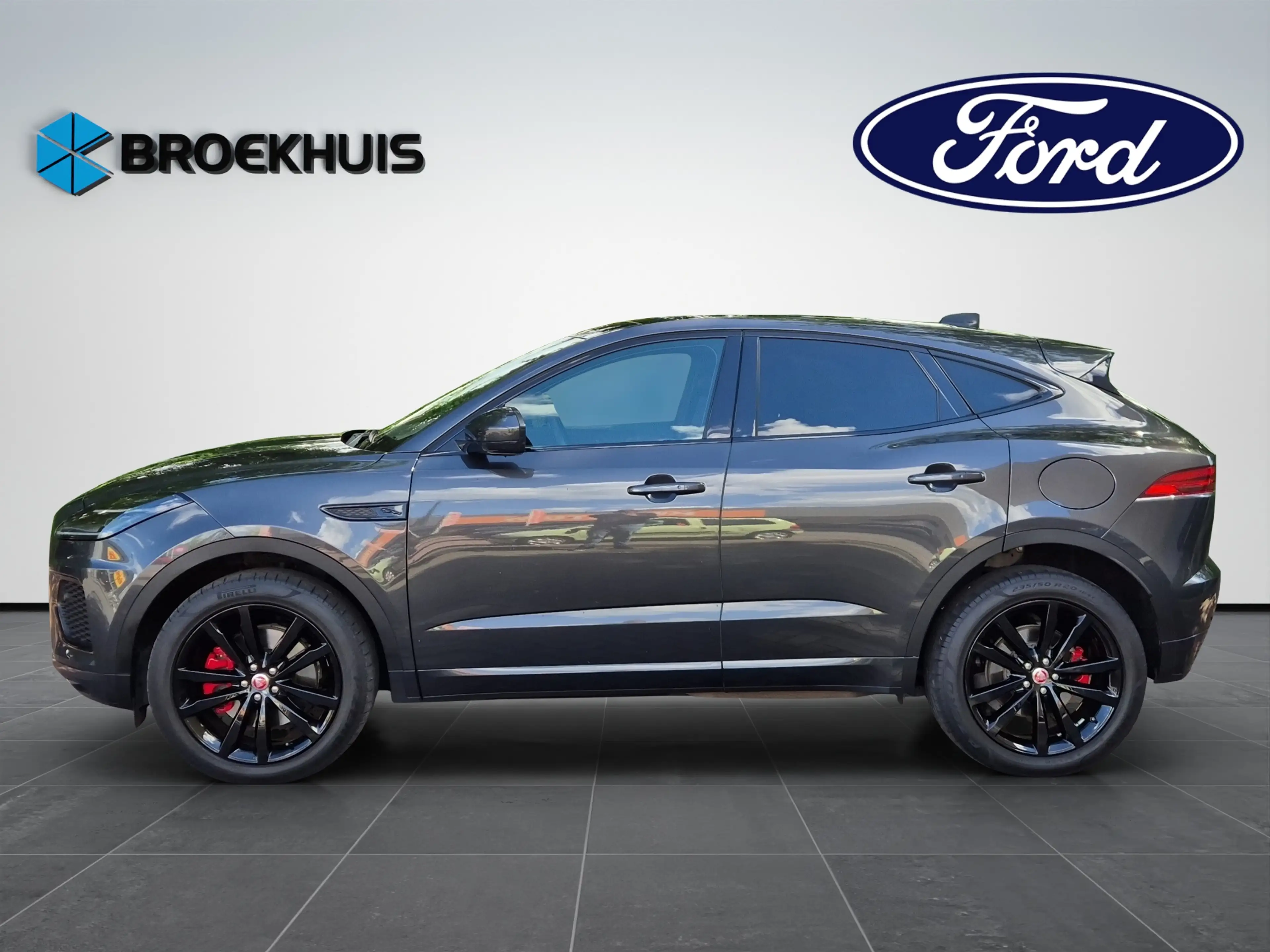 Jaguar E-Pace 1.5 P300e AWD R-Dynamic HSE 310pk | Panoramadak | — photo 3
