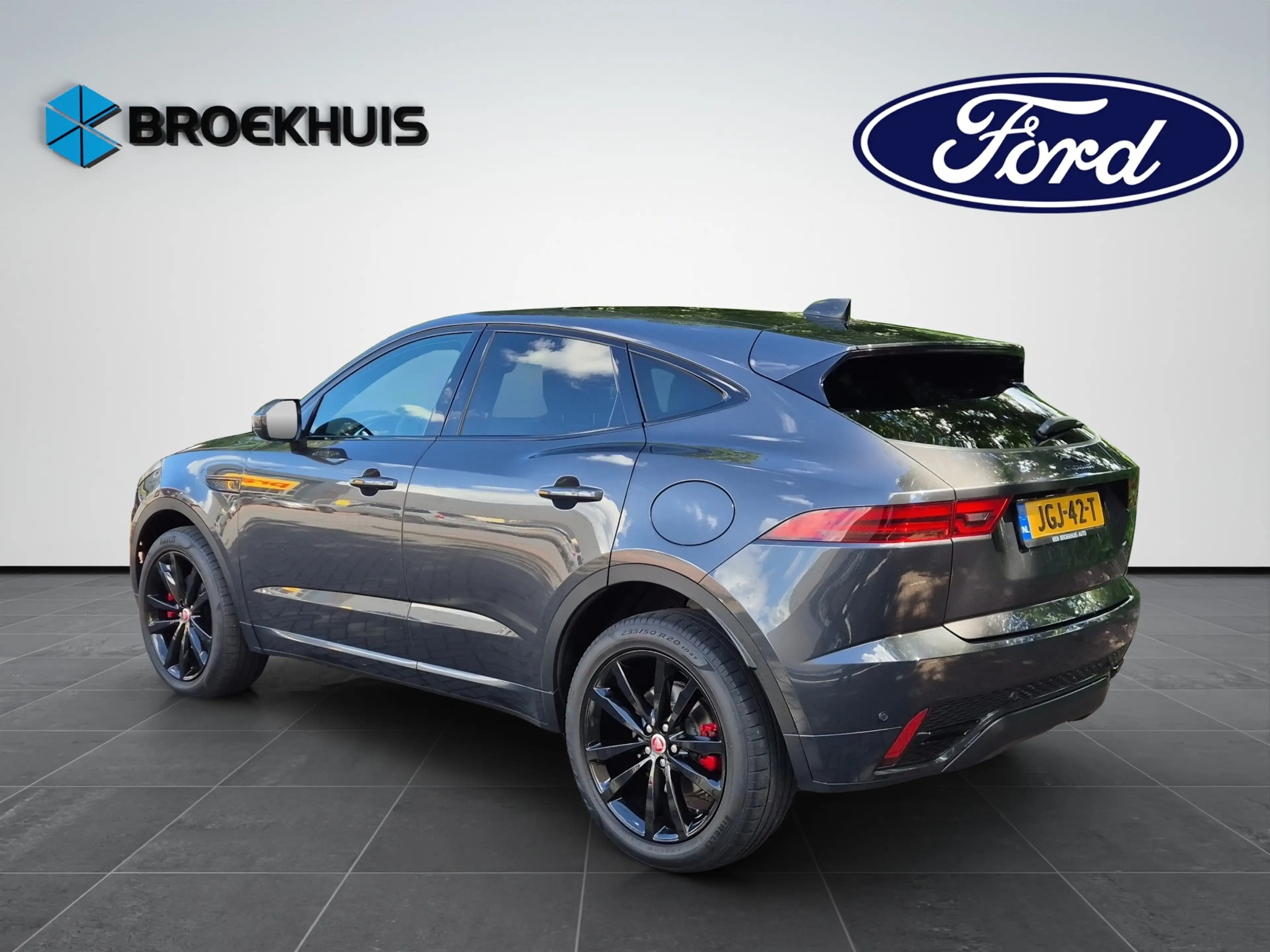 Jaguar E-Pace 1.5 P300e AWD R-Dynamic HSE 310pk | Panoramadak | — photo 4