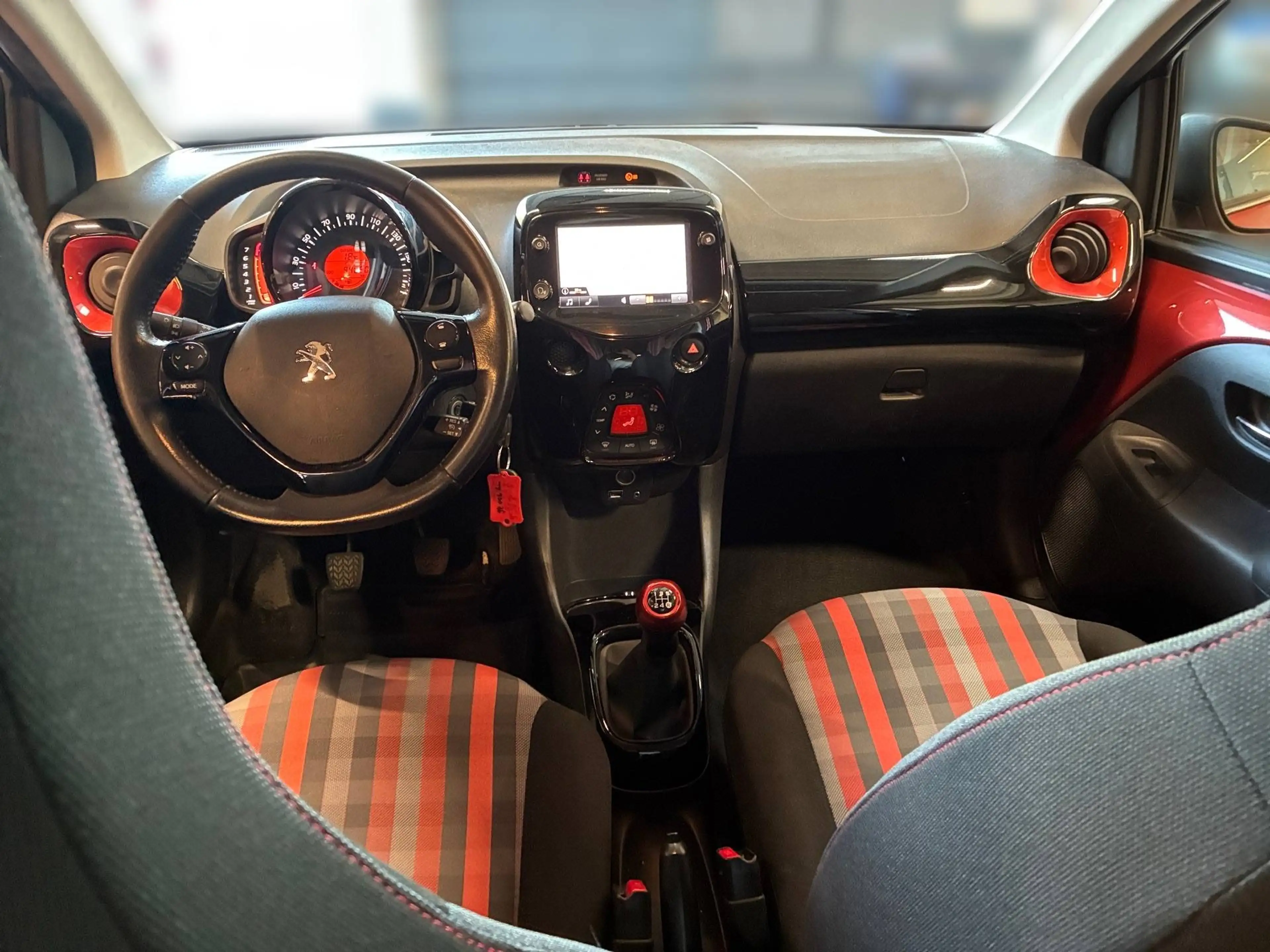 Peugeot 108 Collection — photo 10