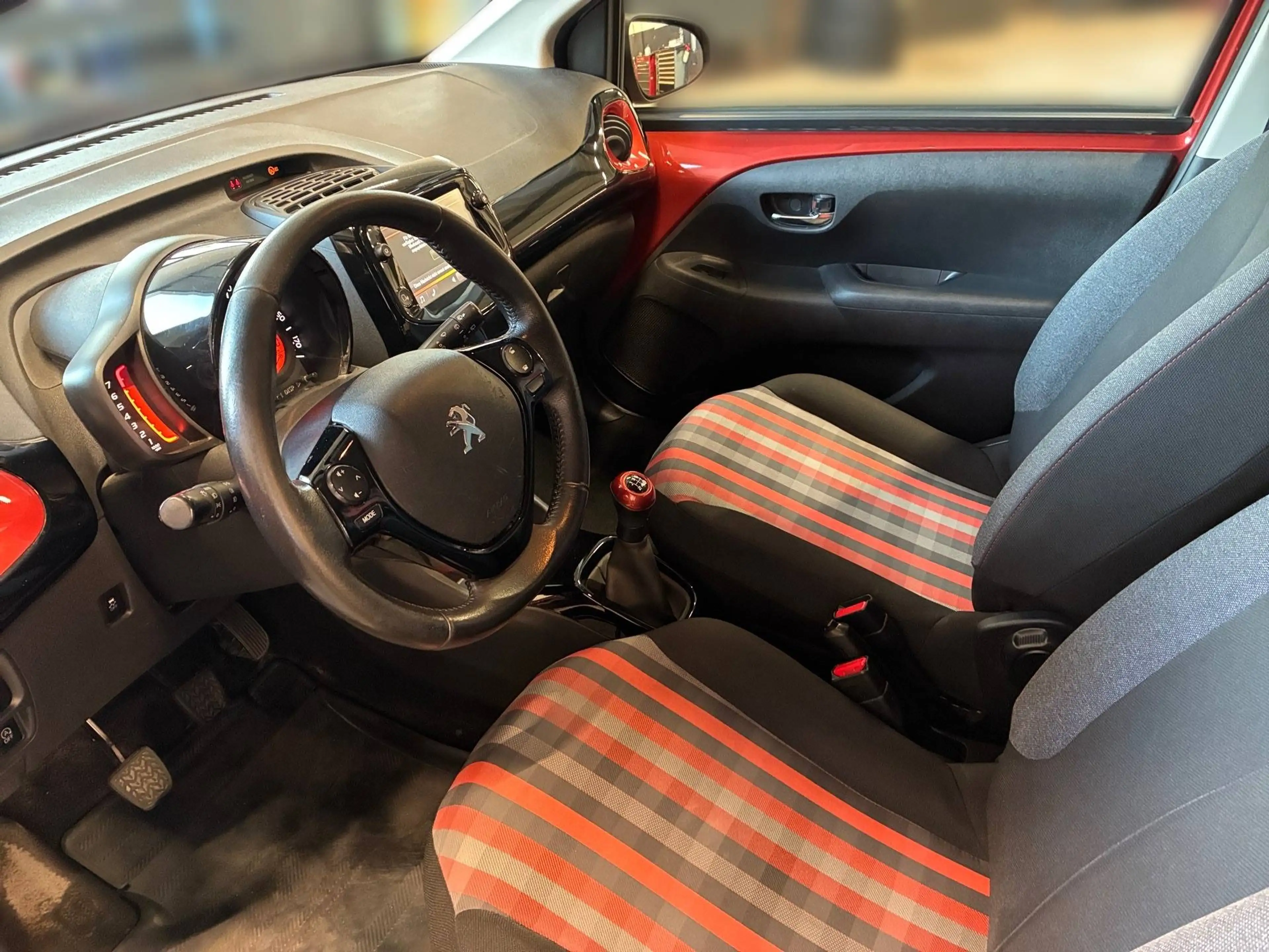 Peugeot 108 Collection — photo 7