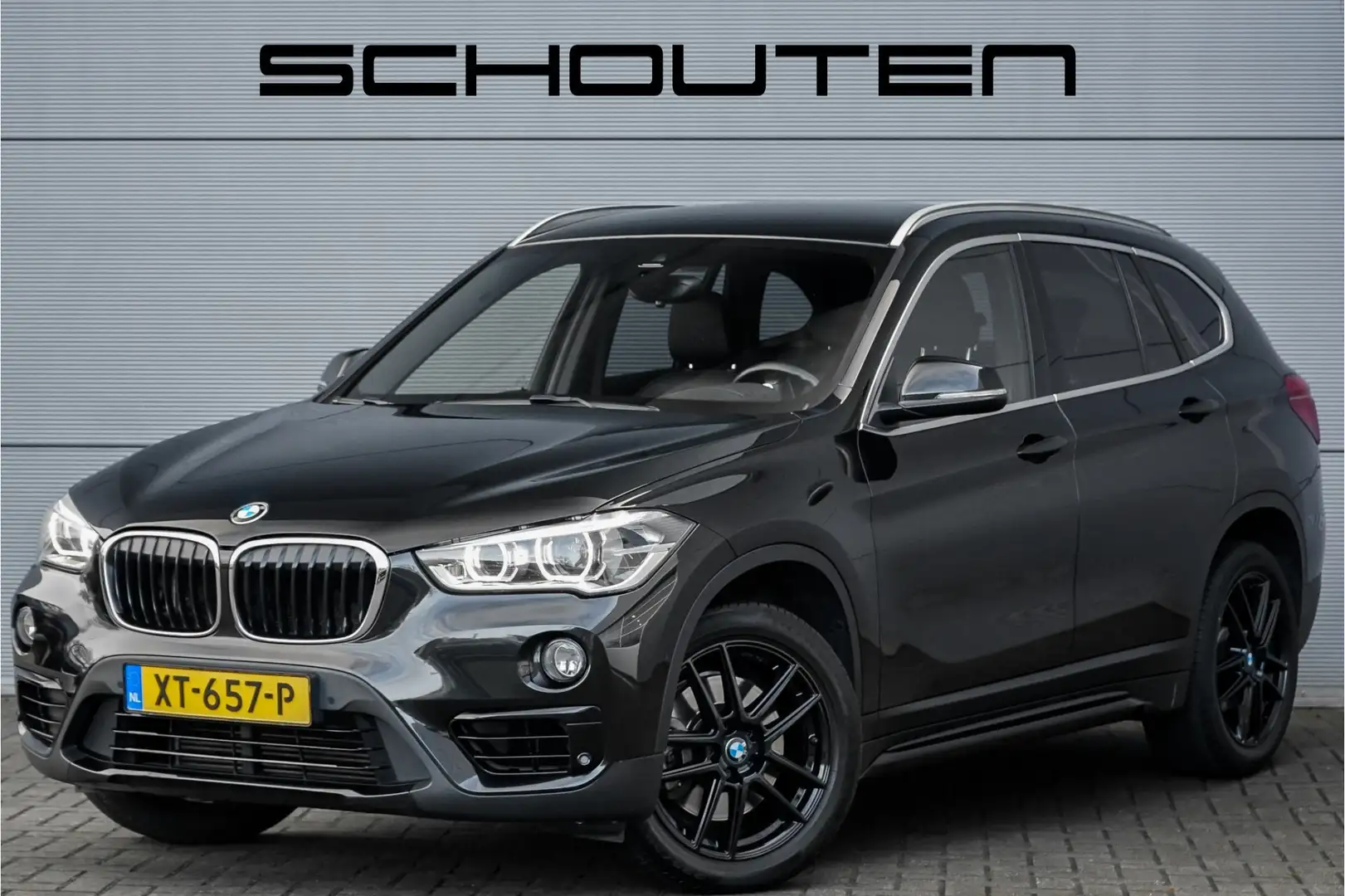 BMW X1 sDrive20i High Executive Sportline Camera Leder 18 Zwart - 1
