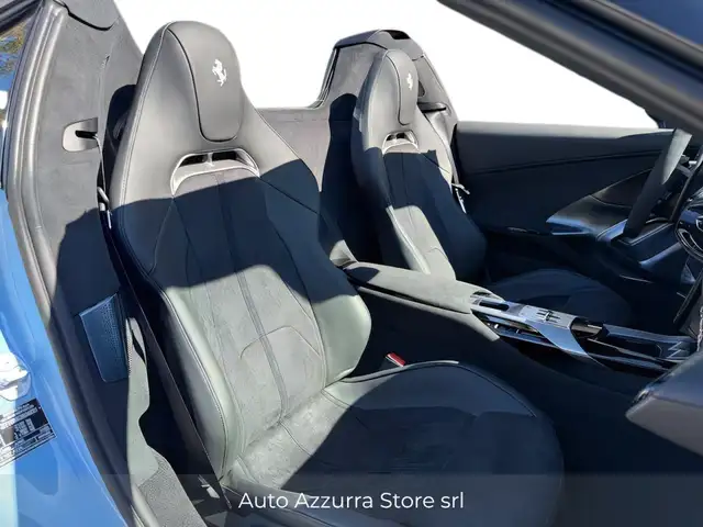 Ferrari 12cilindri view 9