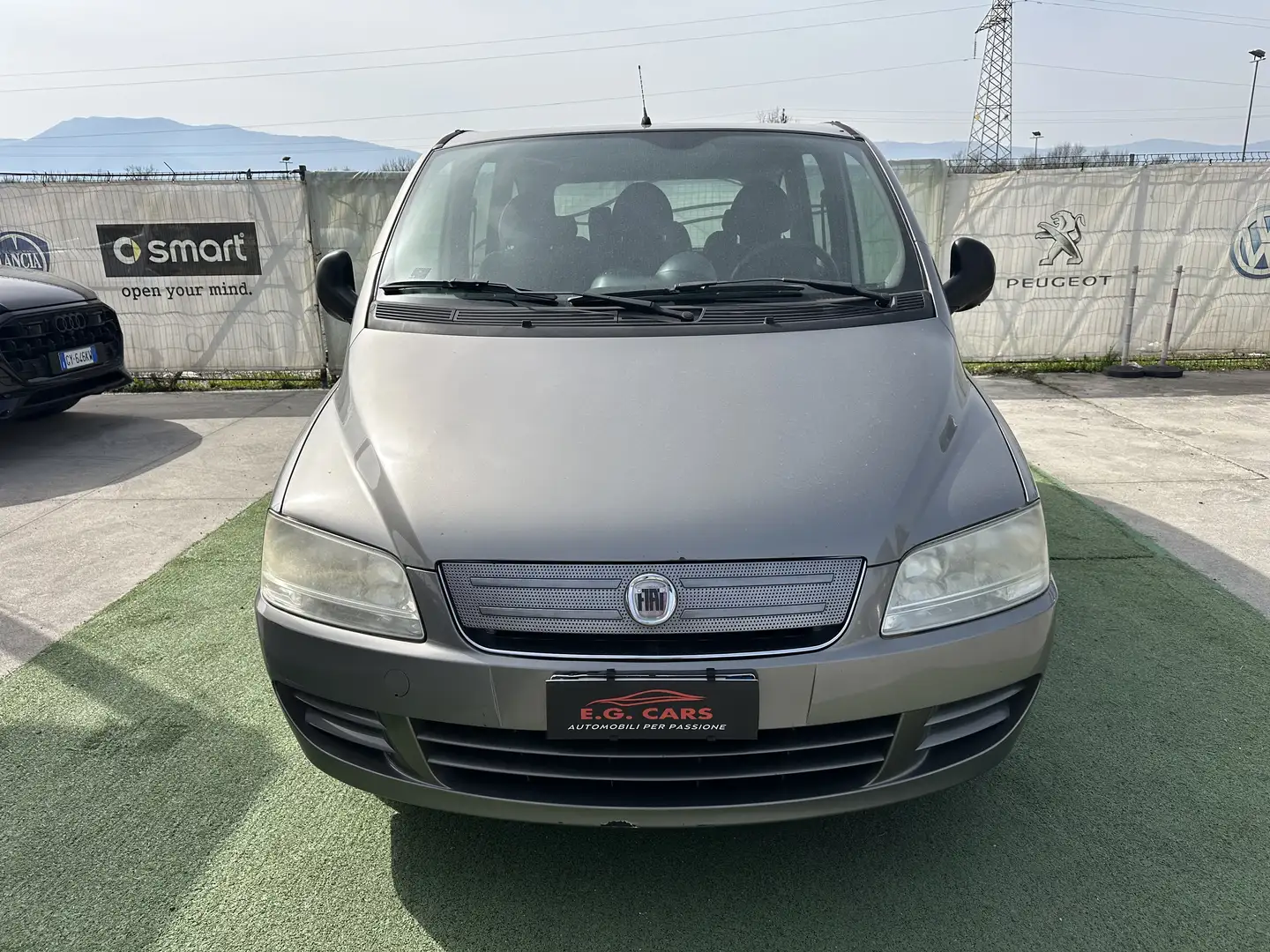 Fiat Multipla 1.9MJT*EMOTION*120CV*PDC*CLIMA* Grau - 2
