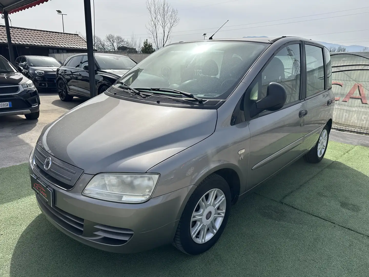 Fiat Multipla 1.9MJT*EMOTION*120CV*PDC*CLIMA* Grau - 1