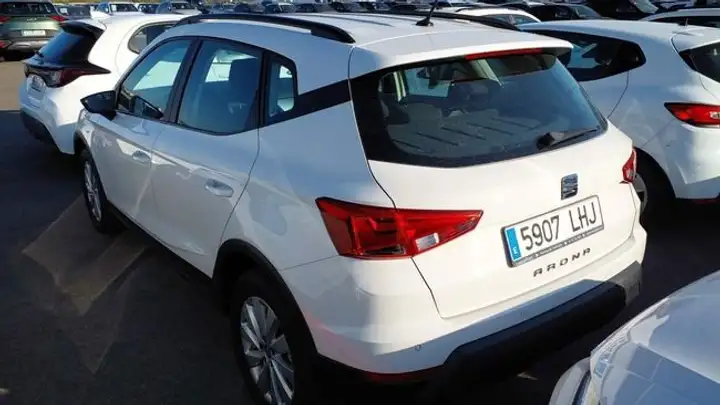 SEAT Arona 2020, foto 2