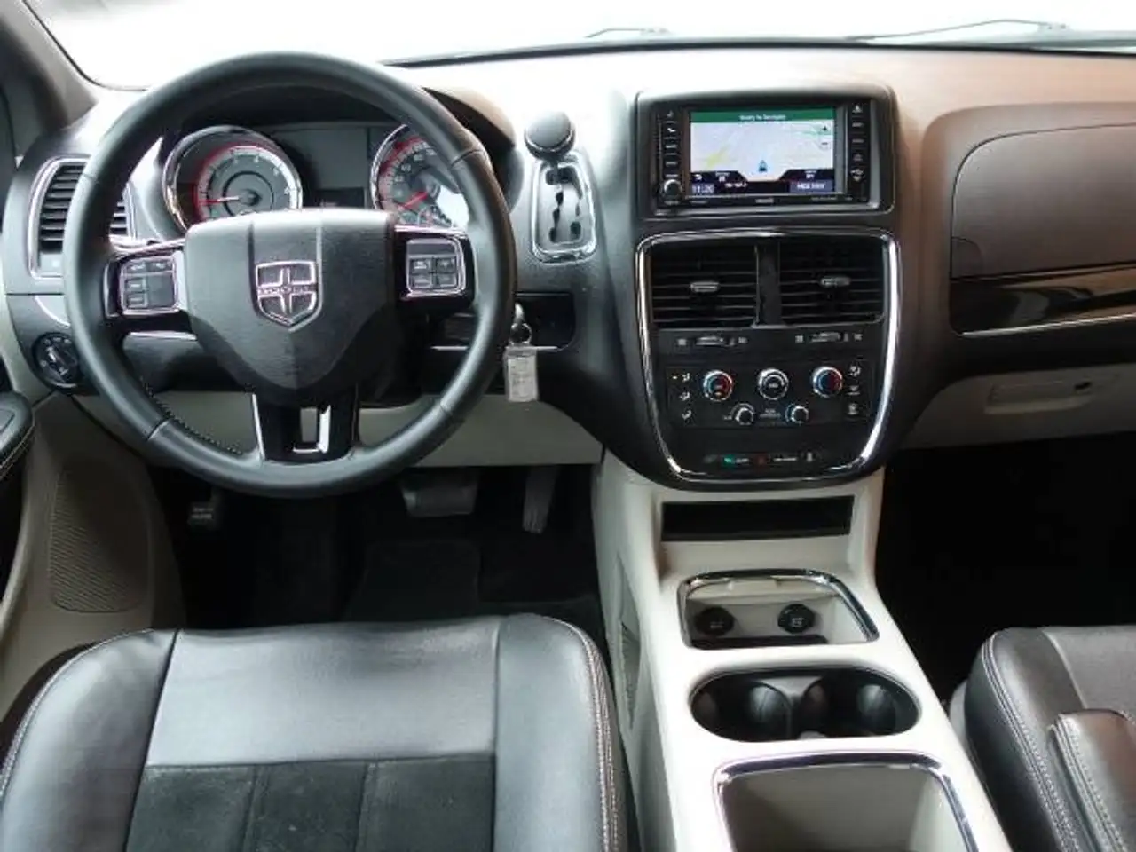 Dodge Grand Caravan fotografie Dodge Grand Caravan