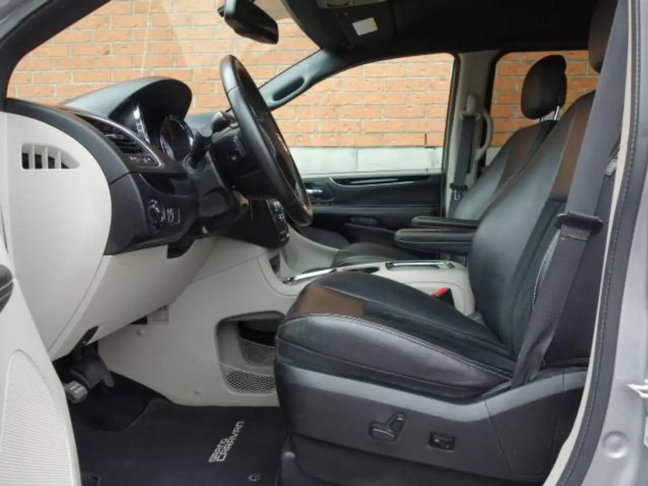 Dodge Grand Caravan fotografie Dodge Grand Caravan