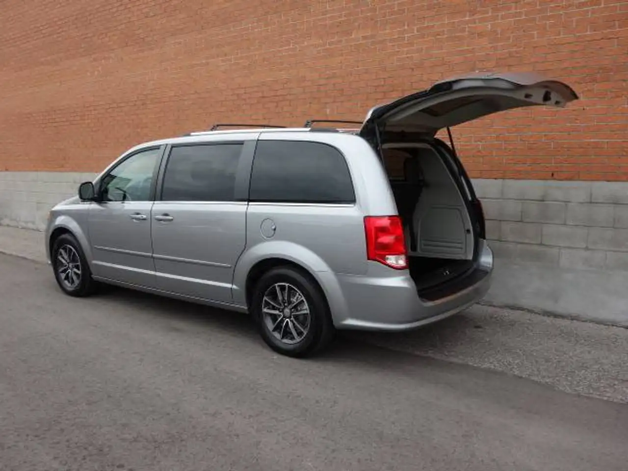 Dodge Grand Caravan fotografie Dodge Grand Caravan
