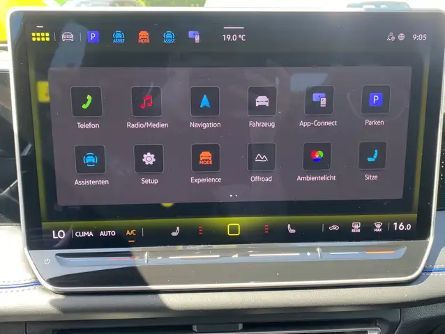 Volkswagen Tiguan view 18