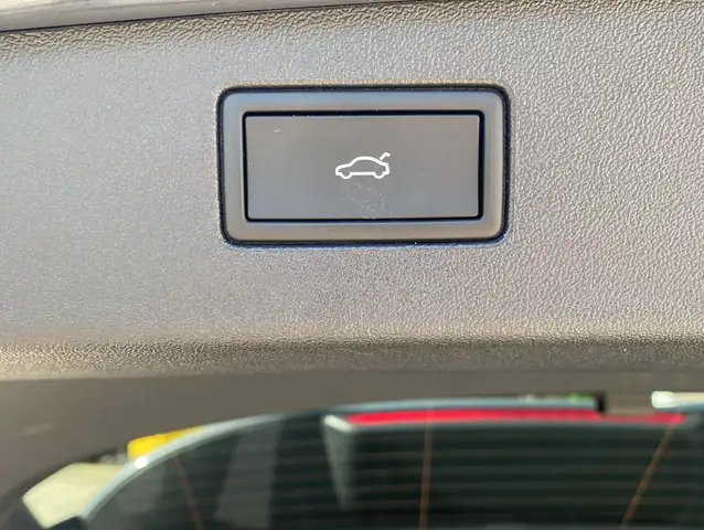 Volkswagen Tiguan view 13
