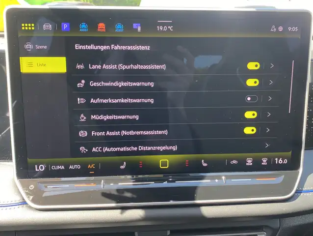 Volkswagen Tiguan view 21