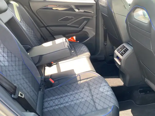 Volkswagen Tiguan view 14