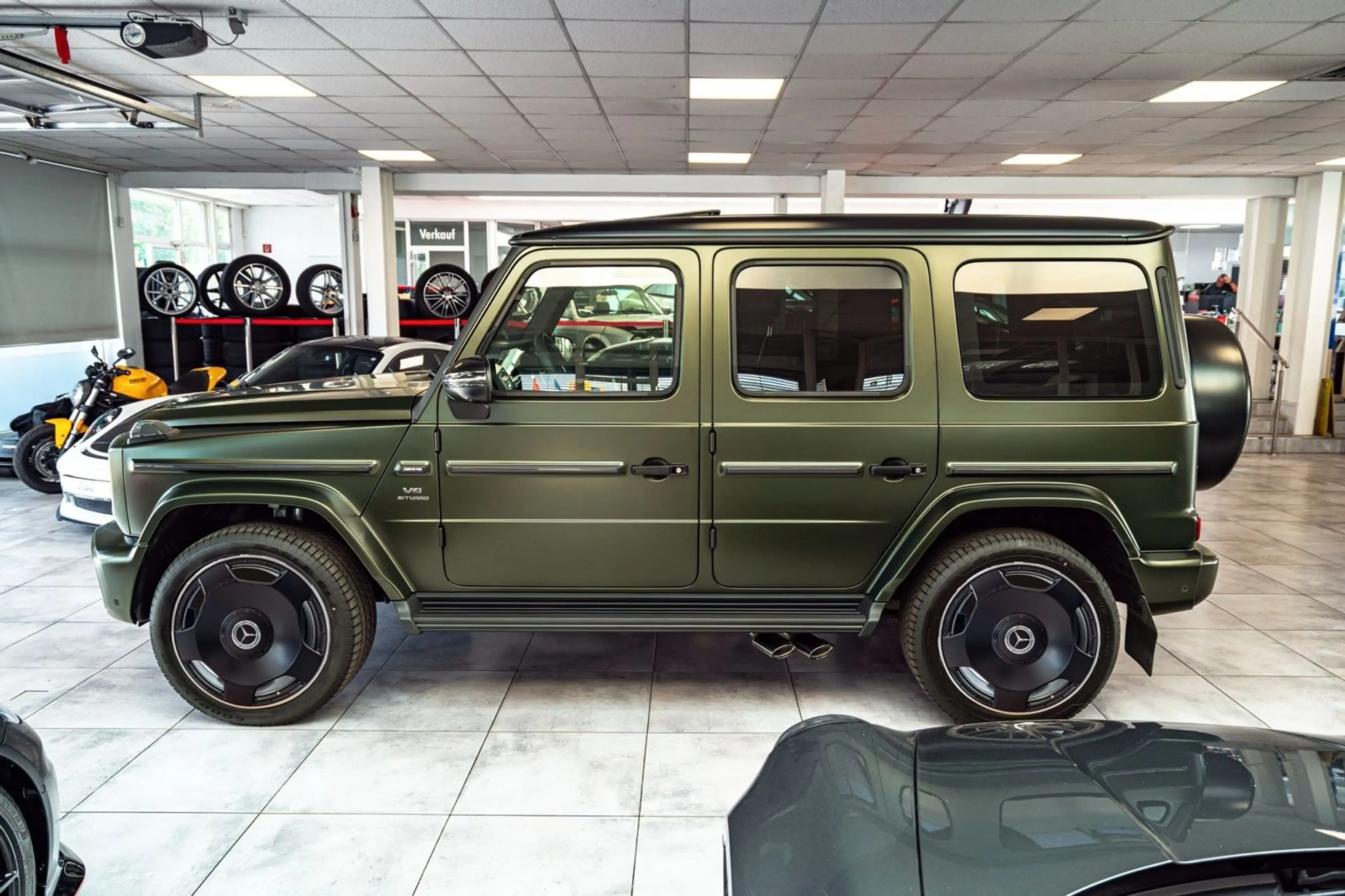 Mercedes-Benz G 63 AMG G63 *Carbon in/out*A22*FOND*OLIVMAGNO*2026 — photo 3