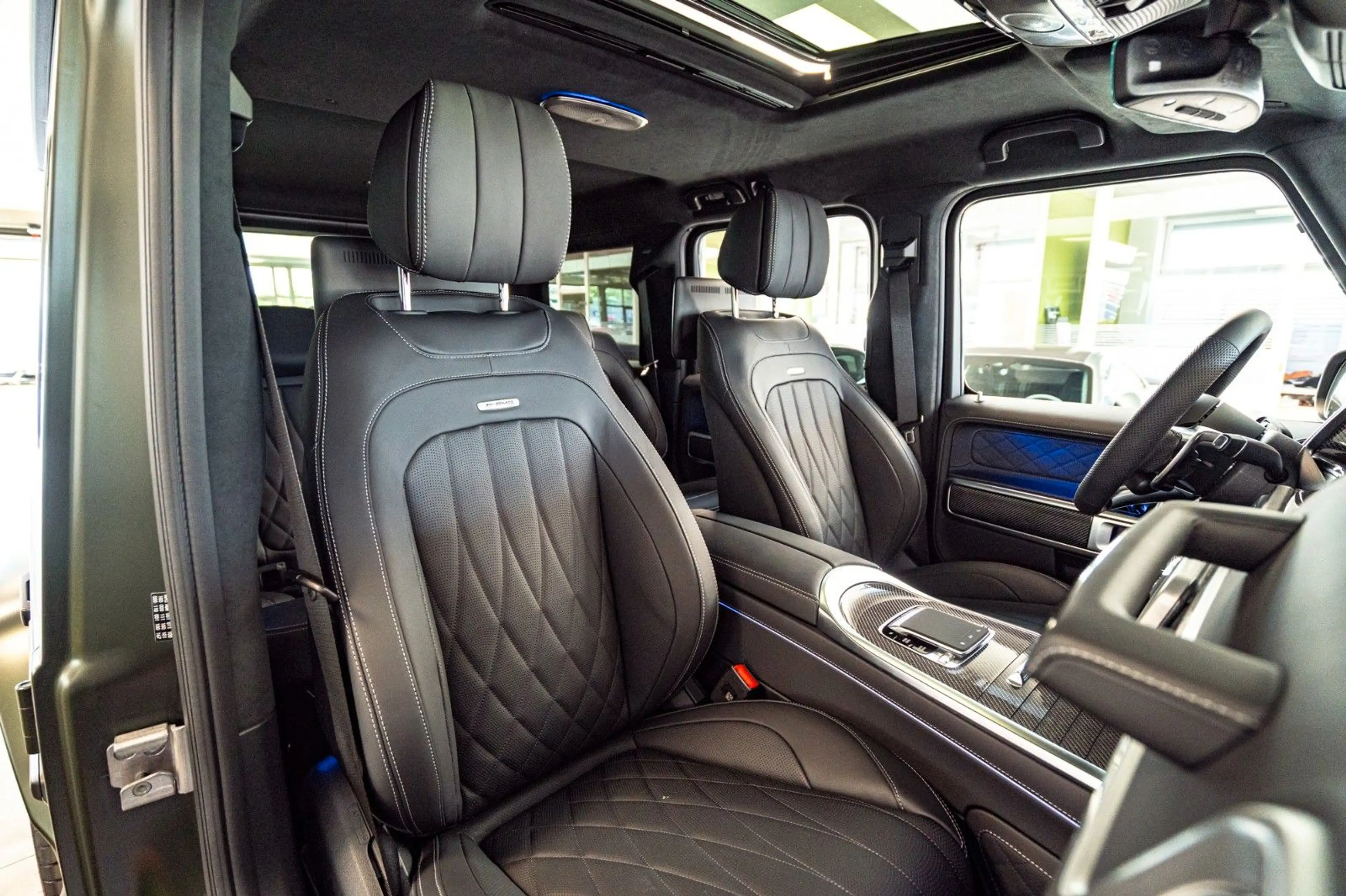 Mercedes-Benz G 63 AMG G63 *Carbon in/out*A22*FOND*OLIVMAGNO*2026 — photo 16