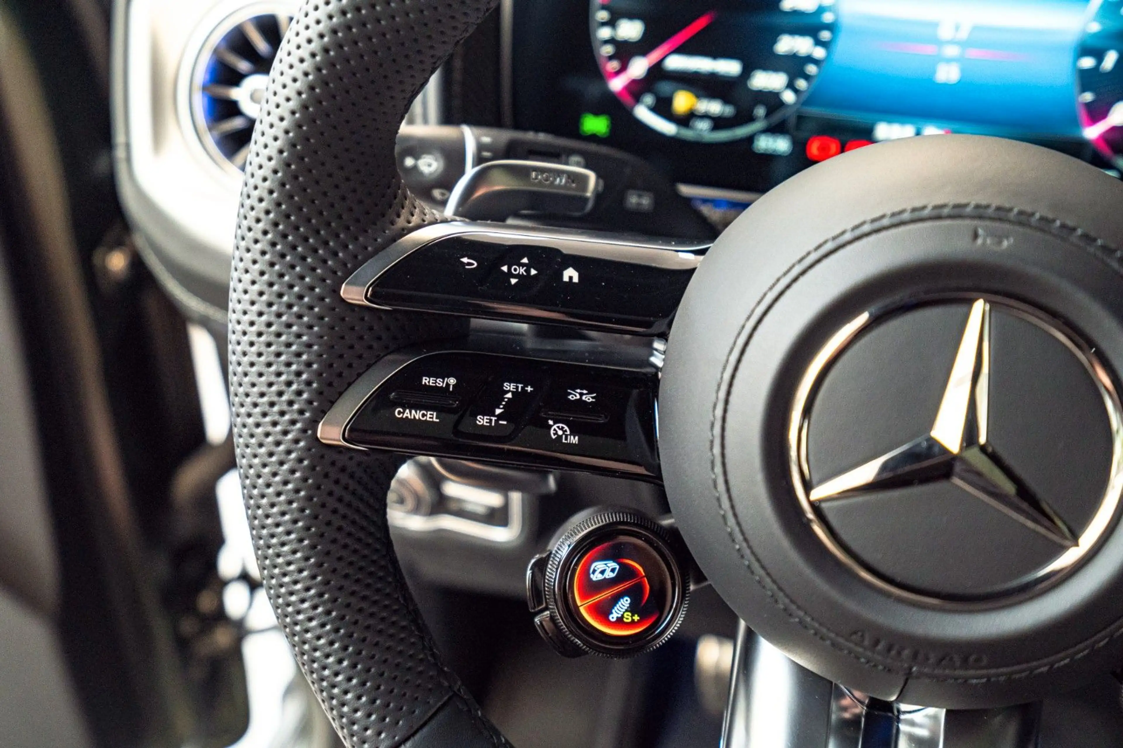 Mercedes-Benz G 63 AMG G63 *Carbon in/out*A22*FOND*OLIVMAGNO*2026 — photo 25