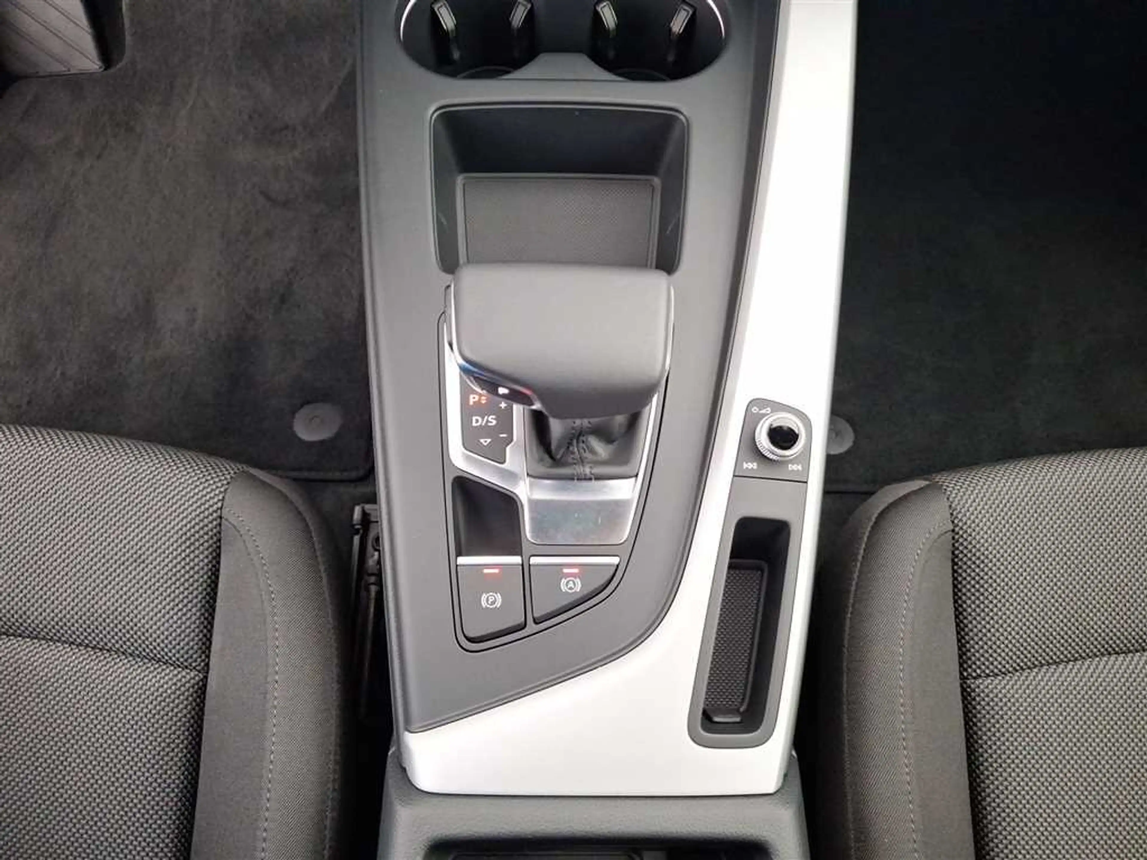 Audi A4 allroad A4 allroad 45 2.0 TFSI quattro S-tronic — photo 14