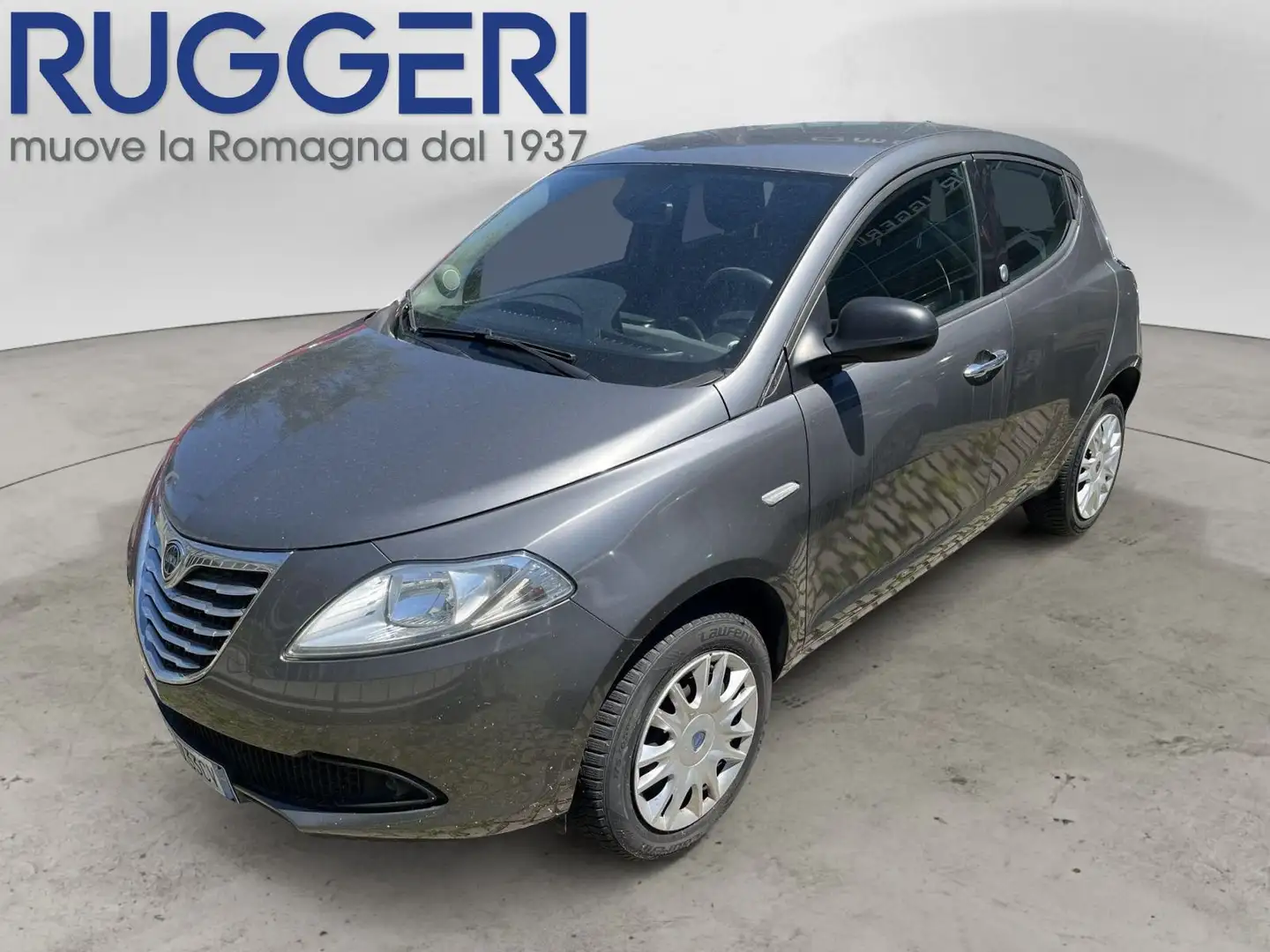 Lancia Ypsilon Ypsilon 0.9 Twinair 85 CV 5 porte Metano Ecochic Grijs - 1