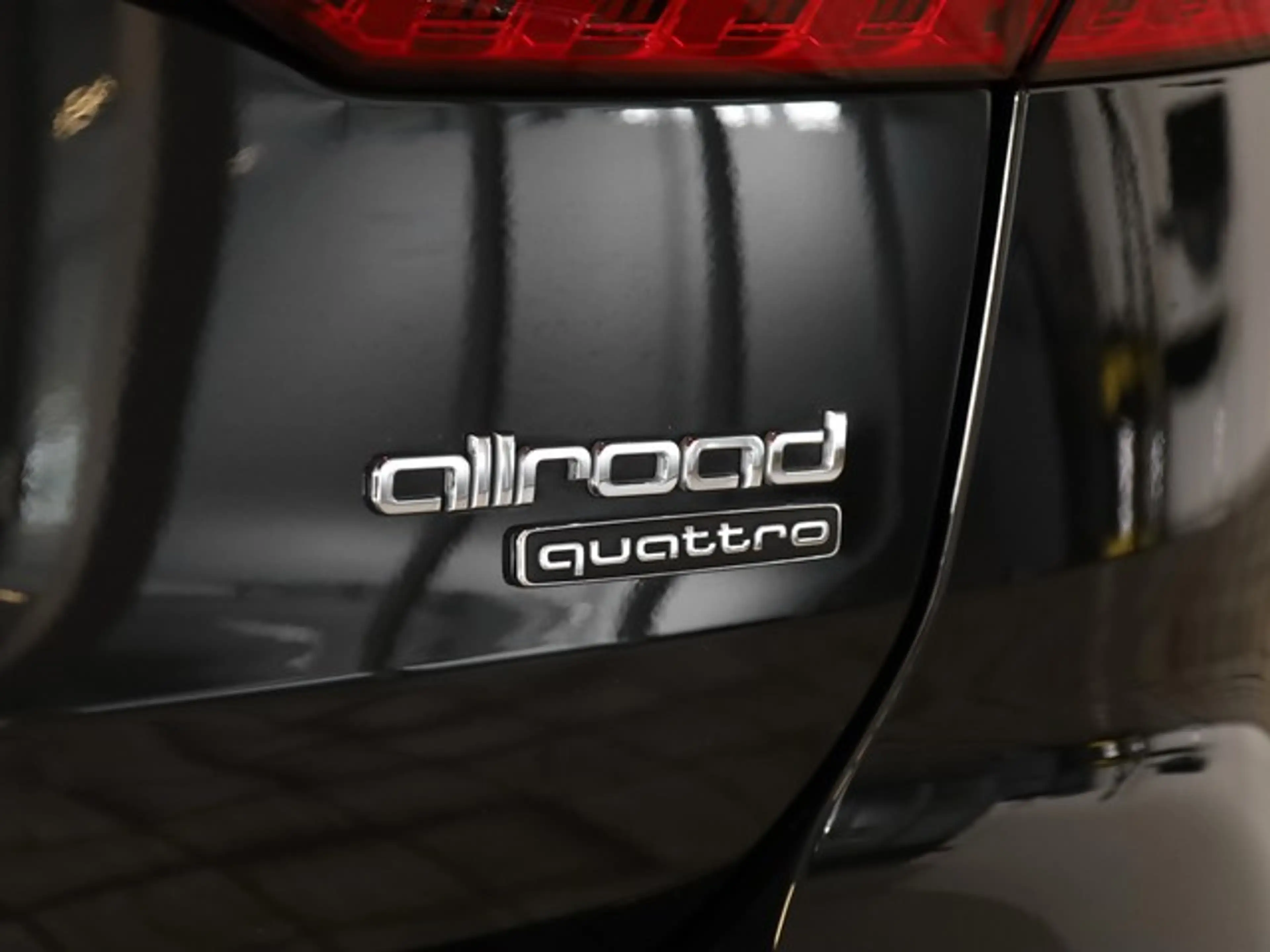 Audi A6 allroad 40 TDI AHK Matrix LED ACC Pano Leder LM19 Navi+ — photo 14