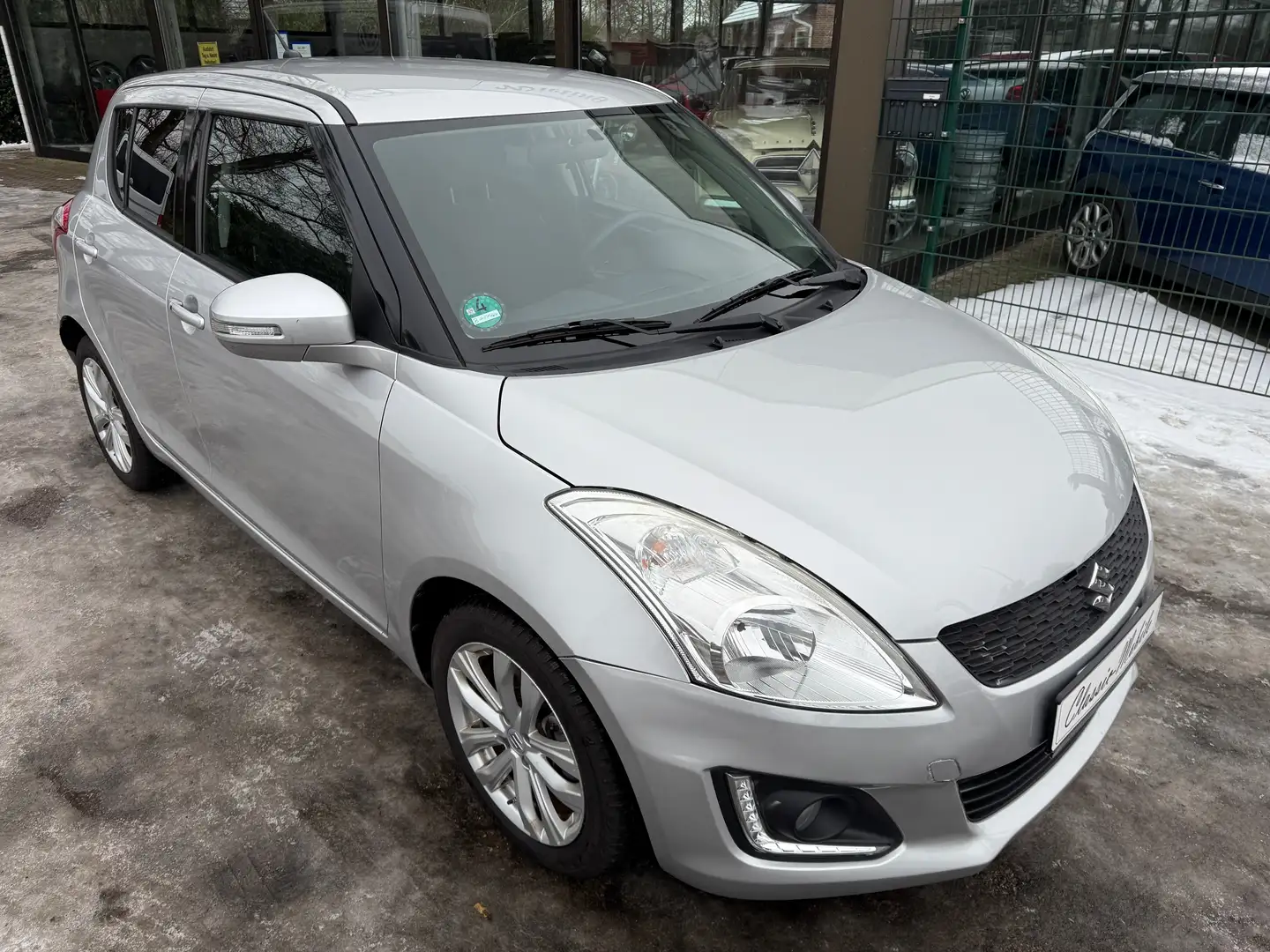 Suzuki Swift 1.2 Automatik Comfort *nur 8.850km!!!*1.Hand* Silber - 1