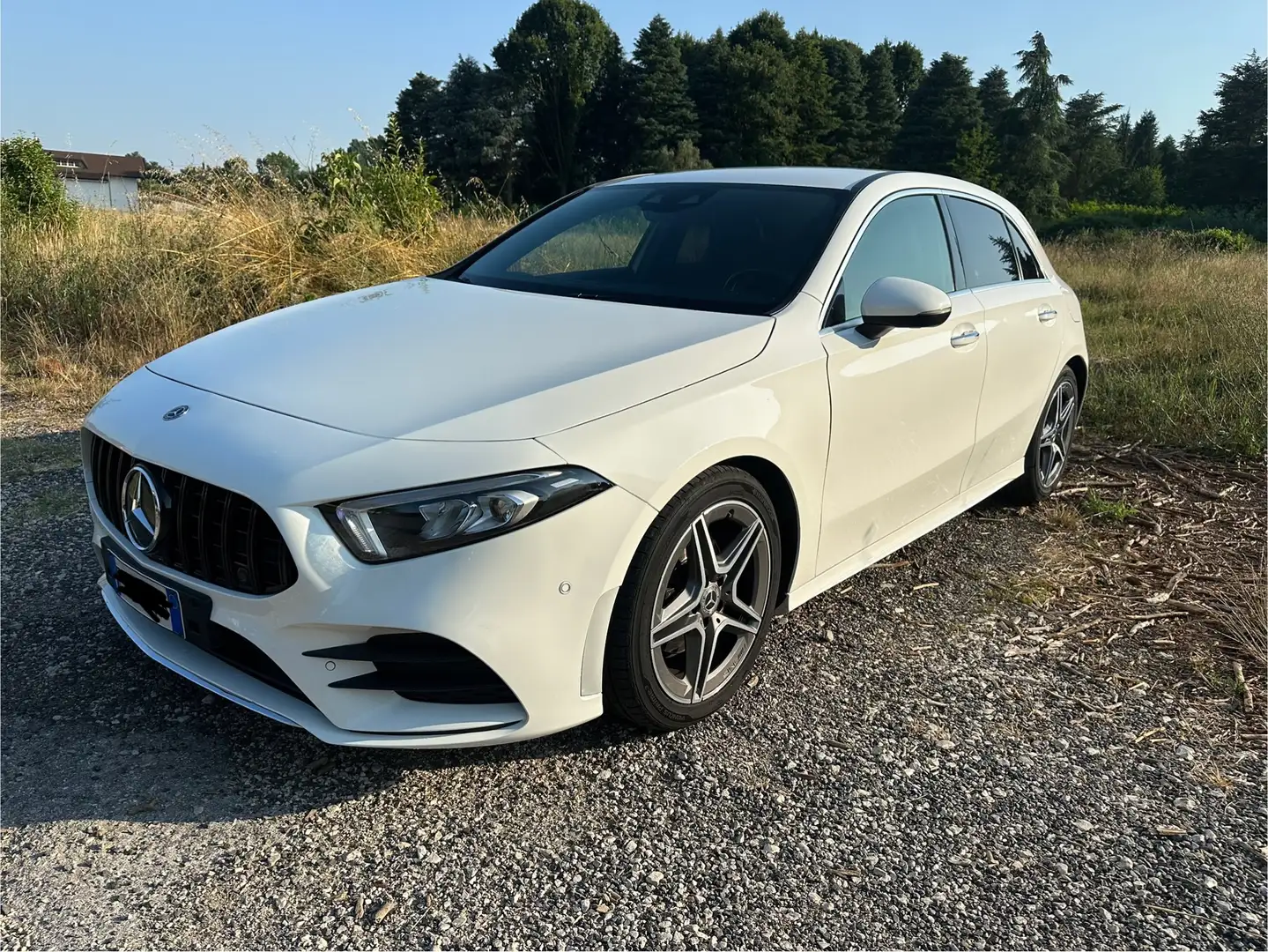 Mercedes-Benz A 180 A 180 d Premium AMG Blanc - 2