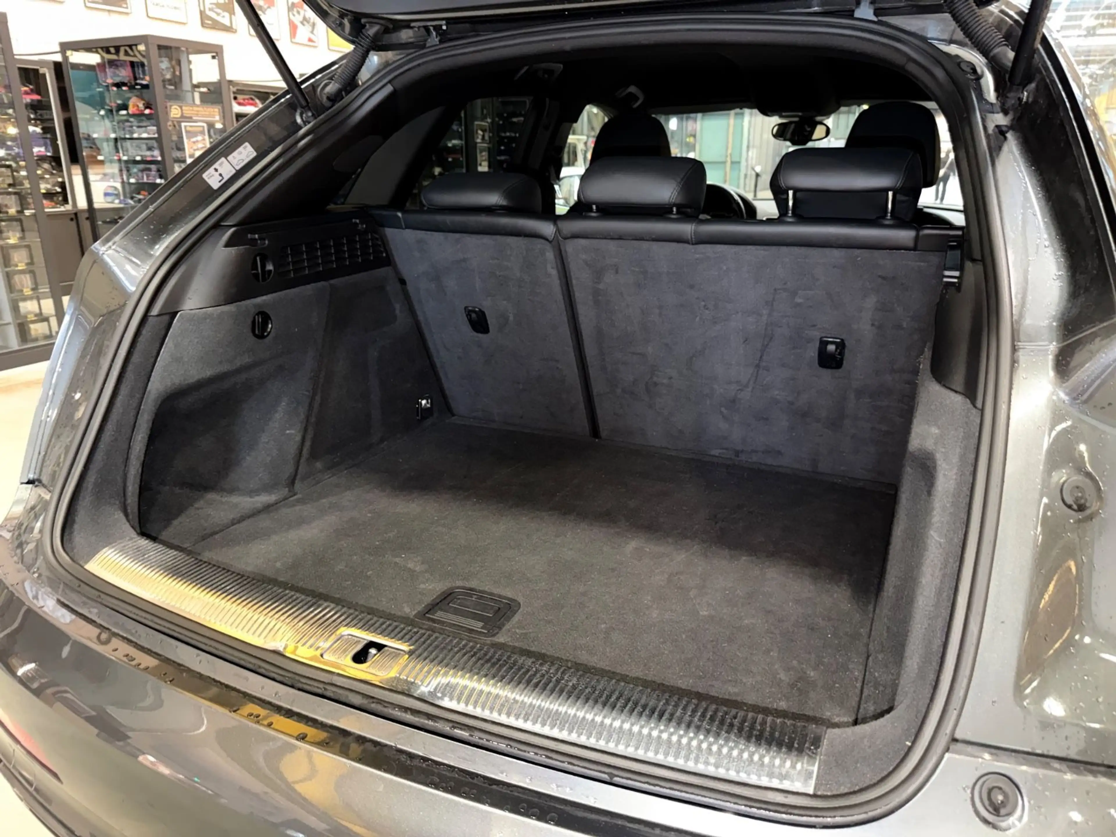 Audi RS Q3 RS Q3 2.5 TFSI quattro — photo 15